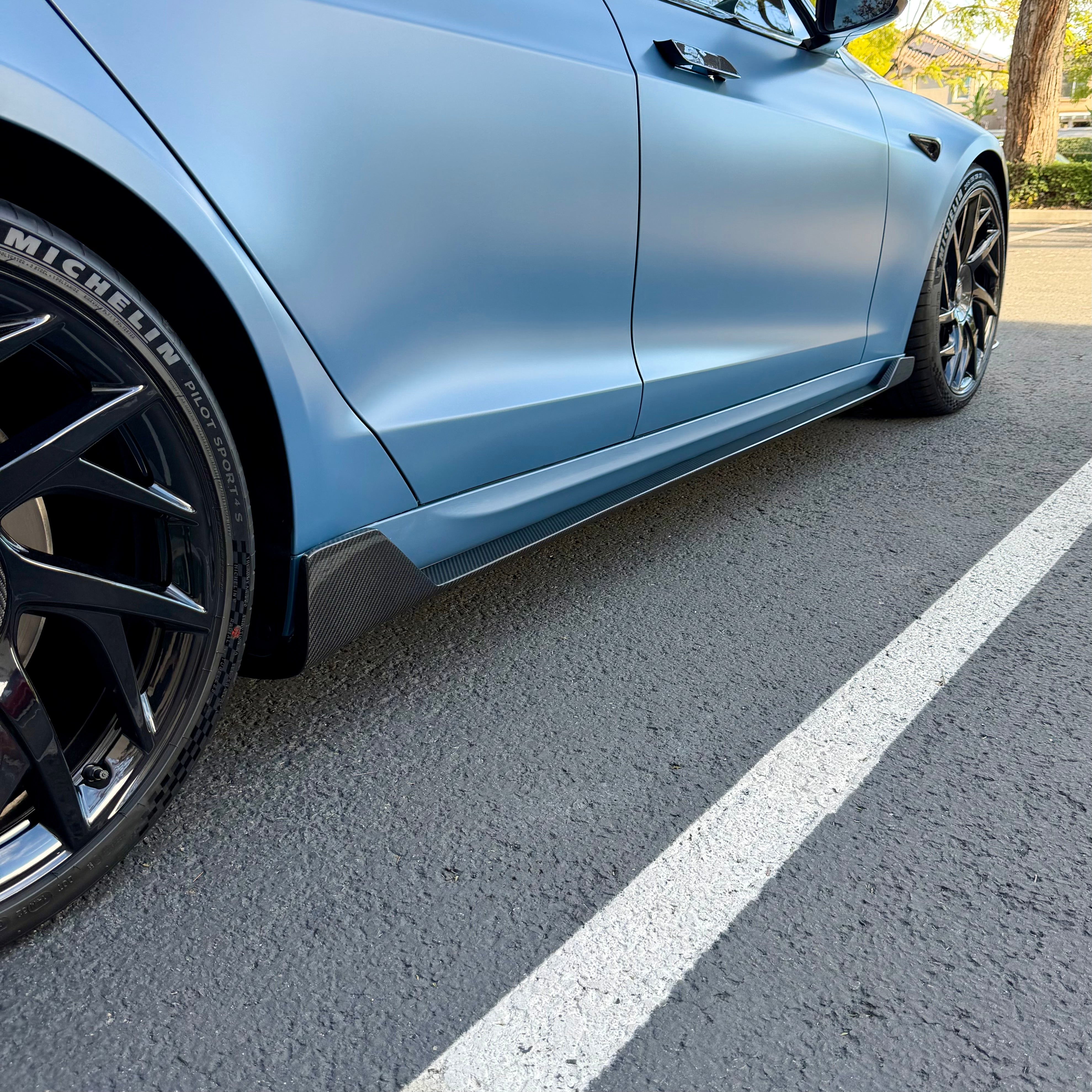 2021+ | Model S Colossal Delfino Side Skirts (1 Pair) - Real Dry