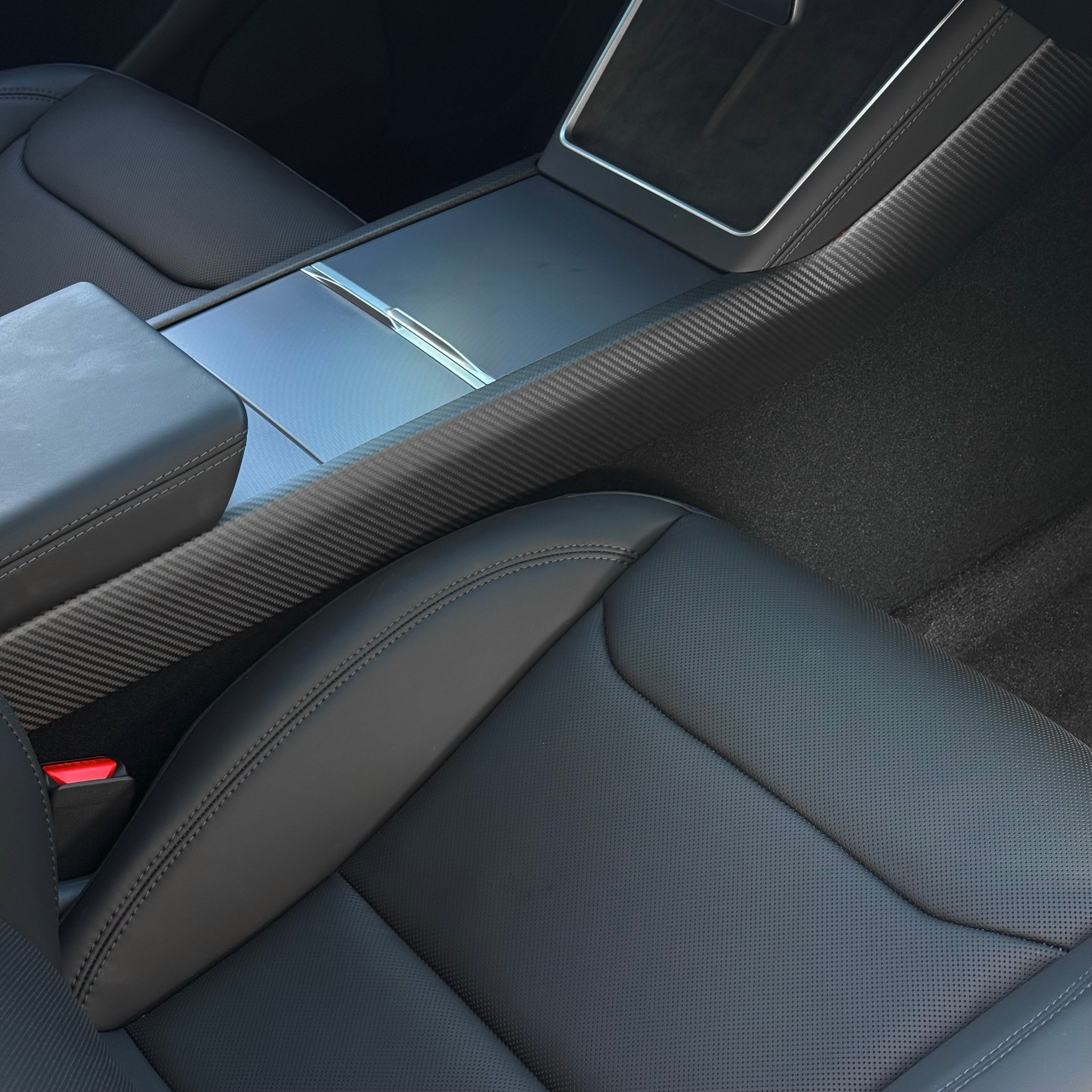 2026+ | Model Y Juniper Refreshed Center Console Side Panel