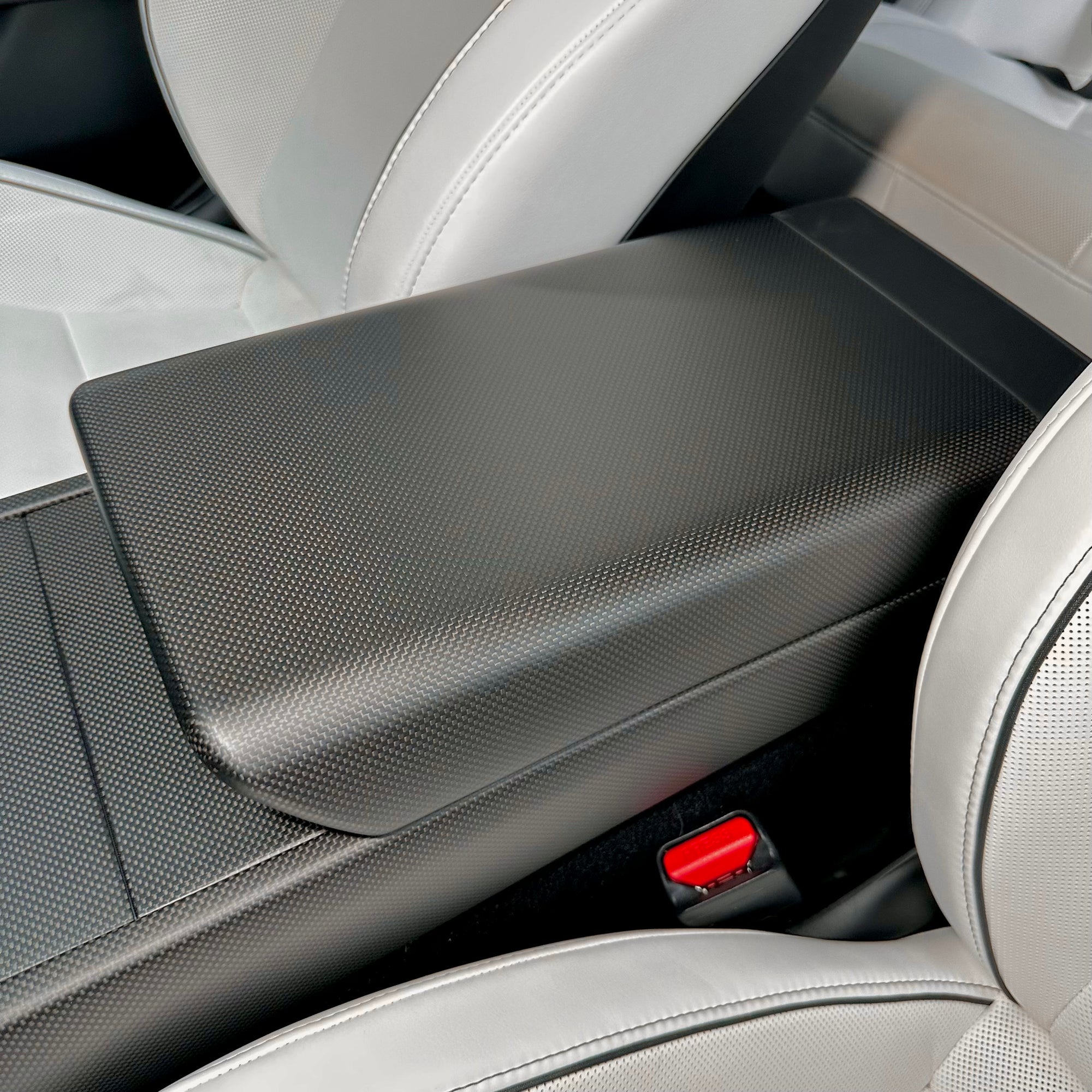 2026+ | Model Y Juniper Refreshed "Plain Weave" (Performance Look) Armrest Overlay - Real Dry Molded Carbon Fiber