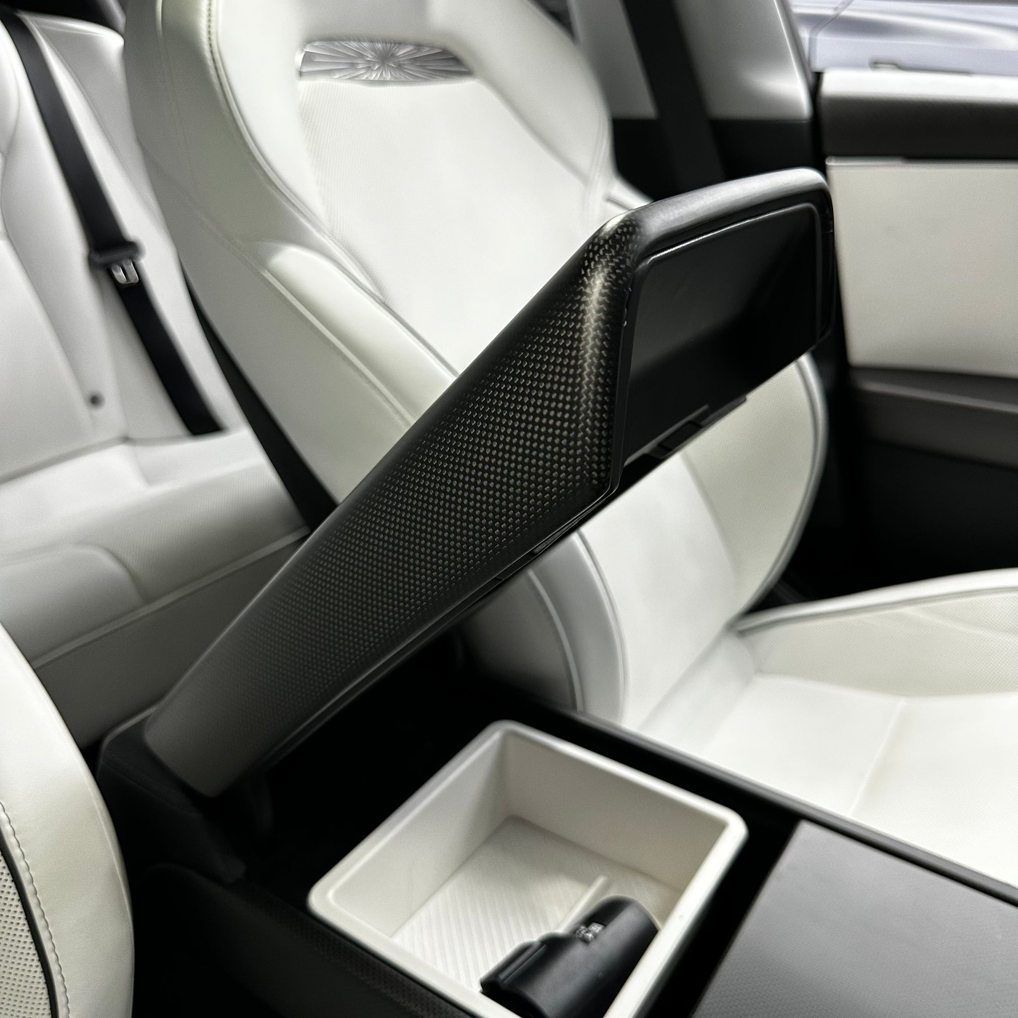 2026+ | Model Y Juniper Refreshed "Plain Weave" (Performance Look) Armrest Overlay - Real Dry Molded Carbon Fiber