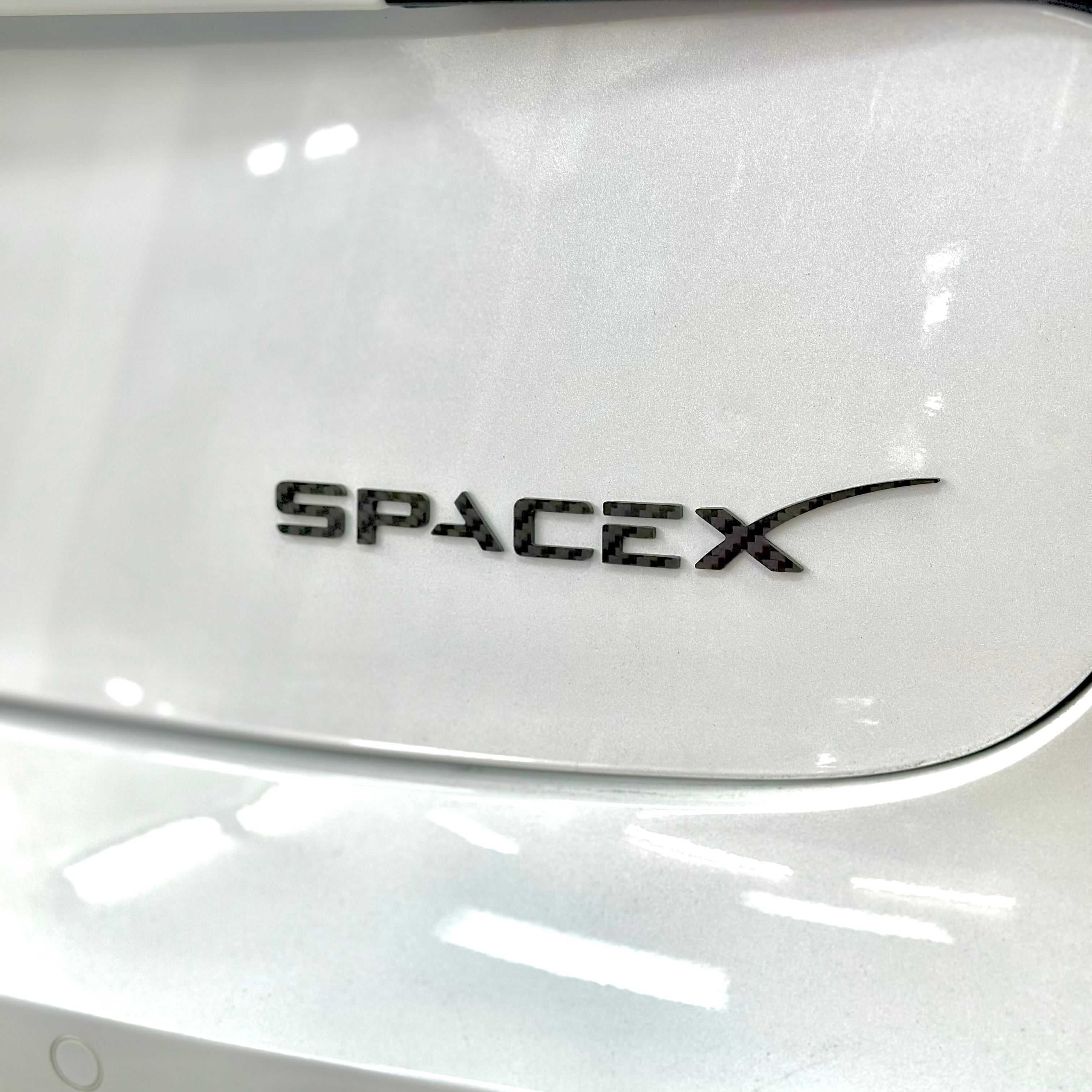 SpaceX tailgate Emblem Real Molded Carbon Fiber – RPM TESLA