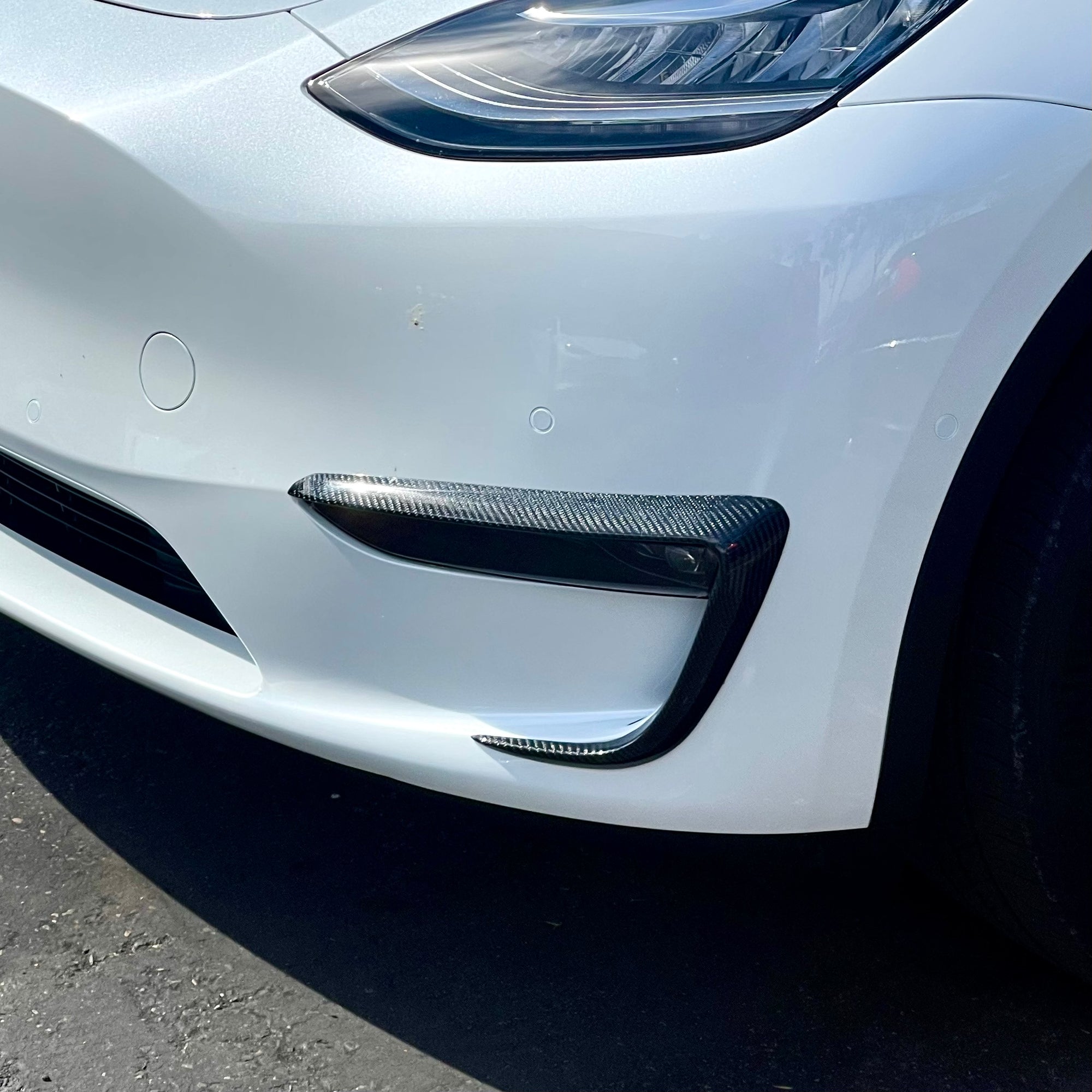 2020-2025 | Model Y Fog Light Canards/Eyelids (1 Pair) - Real Molded Carbon Fiber