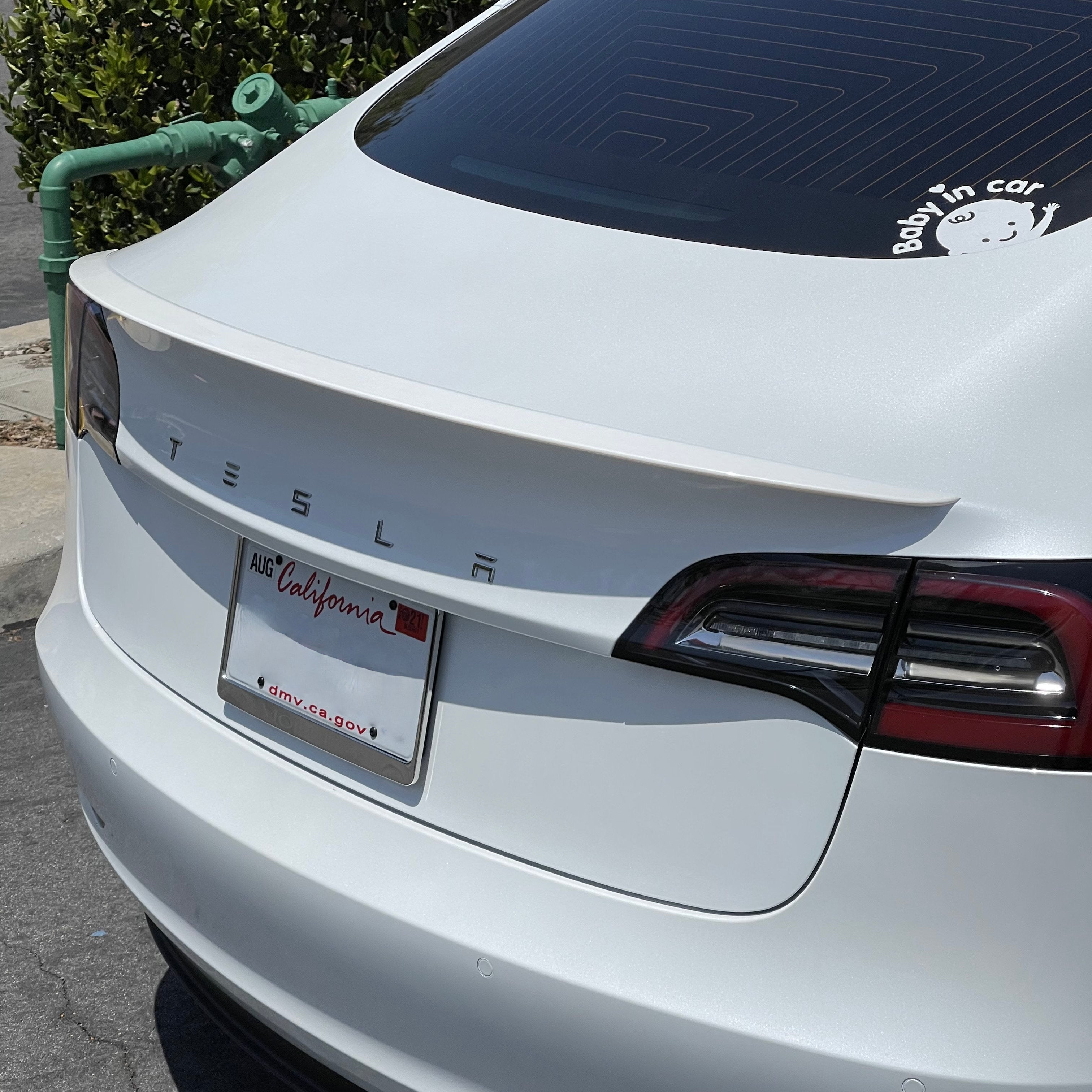 Tesla Model Y Rear Trunk Carbon Fiber Spoiler