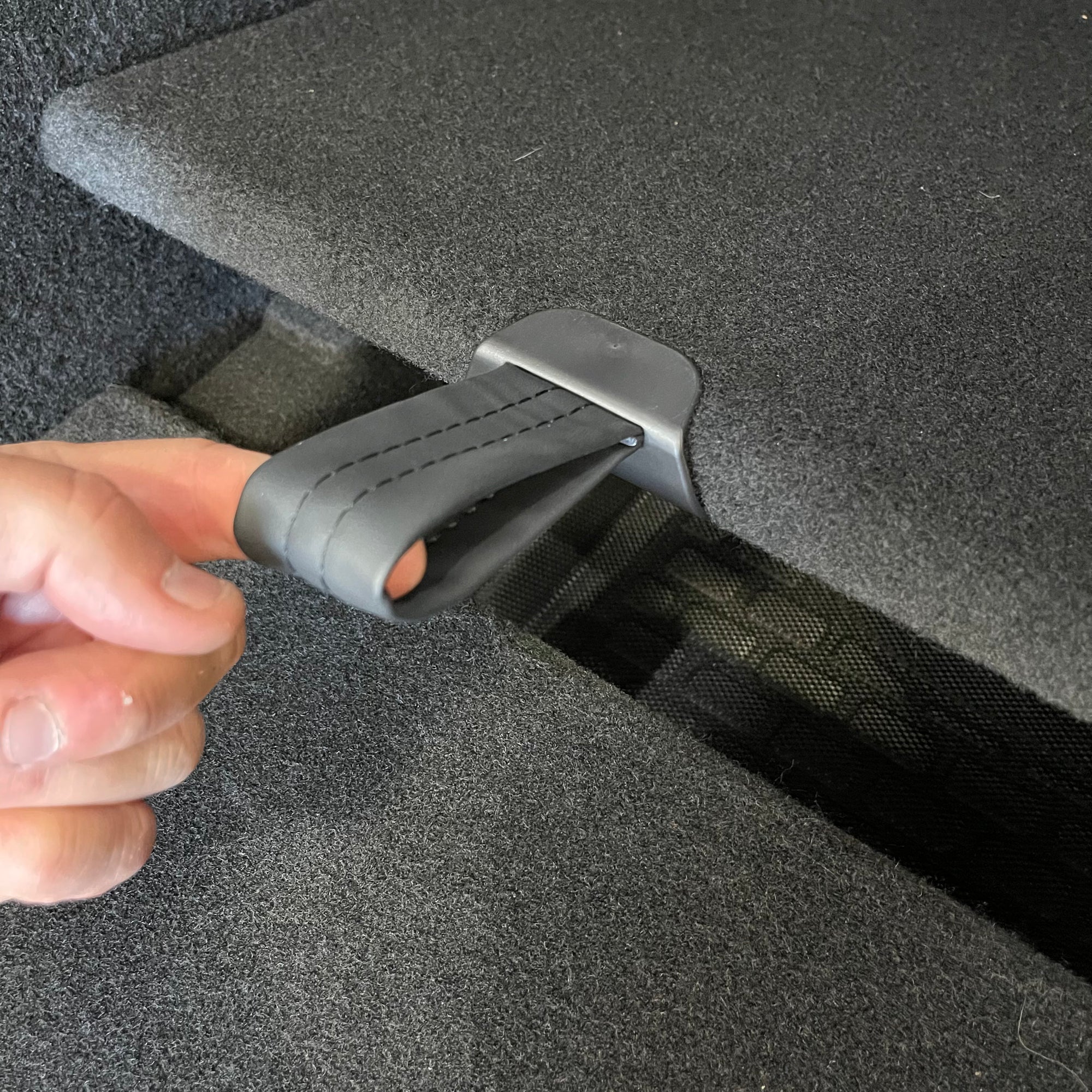 2020-2024 | Model Y Sub Trunk Forward Storage Handle