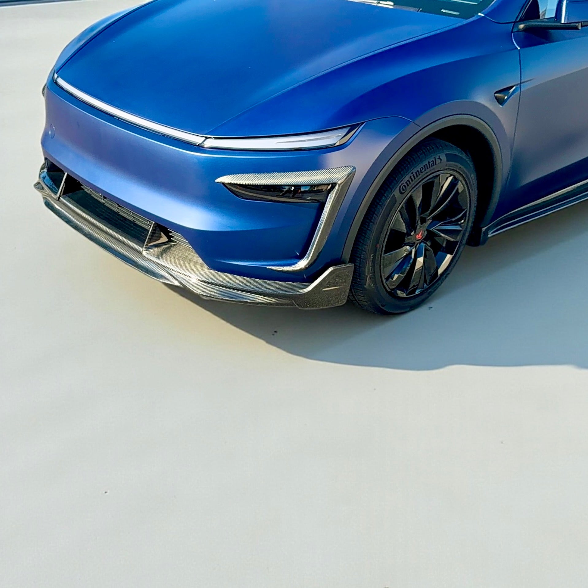 2026+ | Model Y Juniper Refreshed Colossal Full Body Kit - Real Dry Molded Carbon Fiber (4 Pieces)