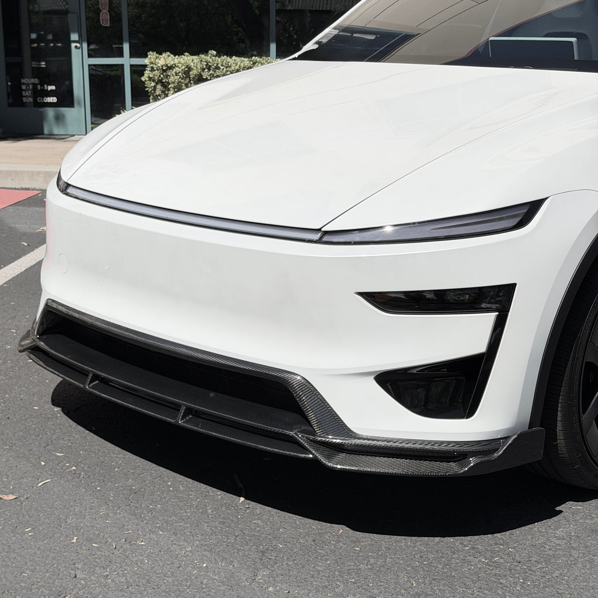 2026+ | Model Y Juniper Performance Model Colossal Front Lip Splitter / Spoiler - Real Dry Molded Carbon Fiber