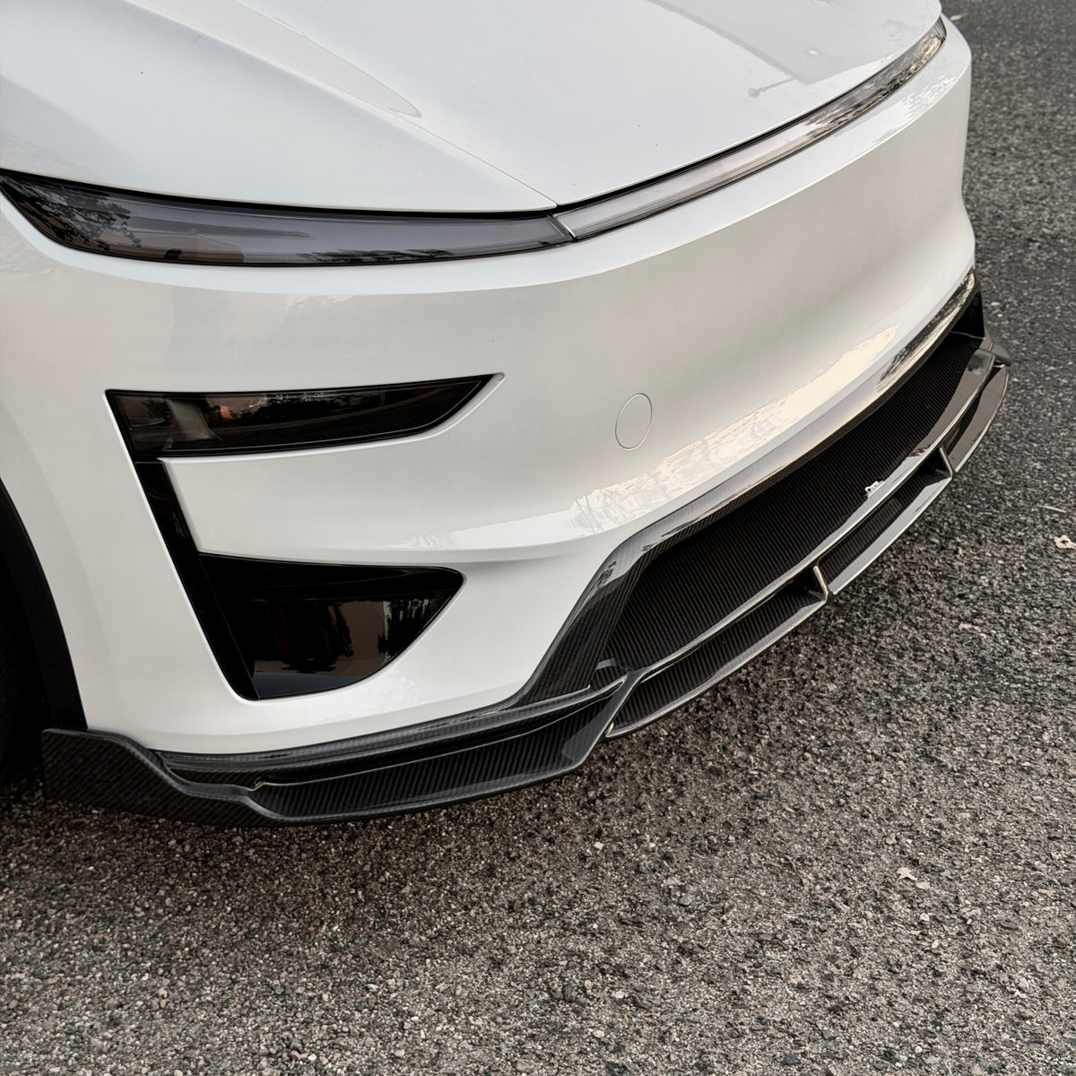 2026+ | Model Y Juniper Performance Model Colossal Front Lip Splitter / Spoiler - Real Dry Molded Carbon Fiber
