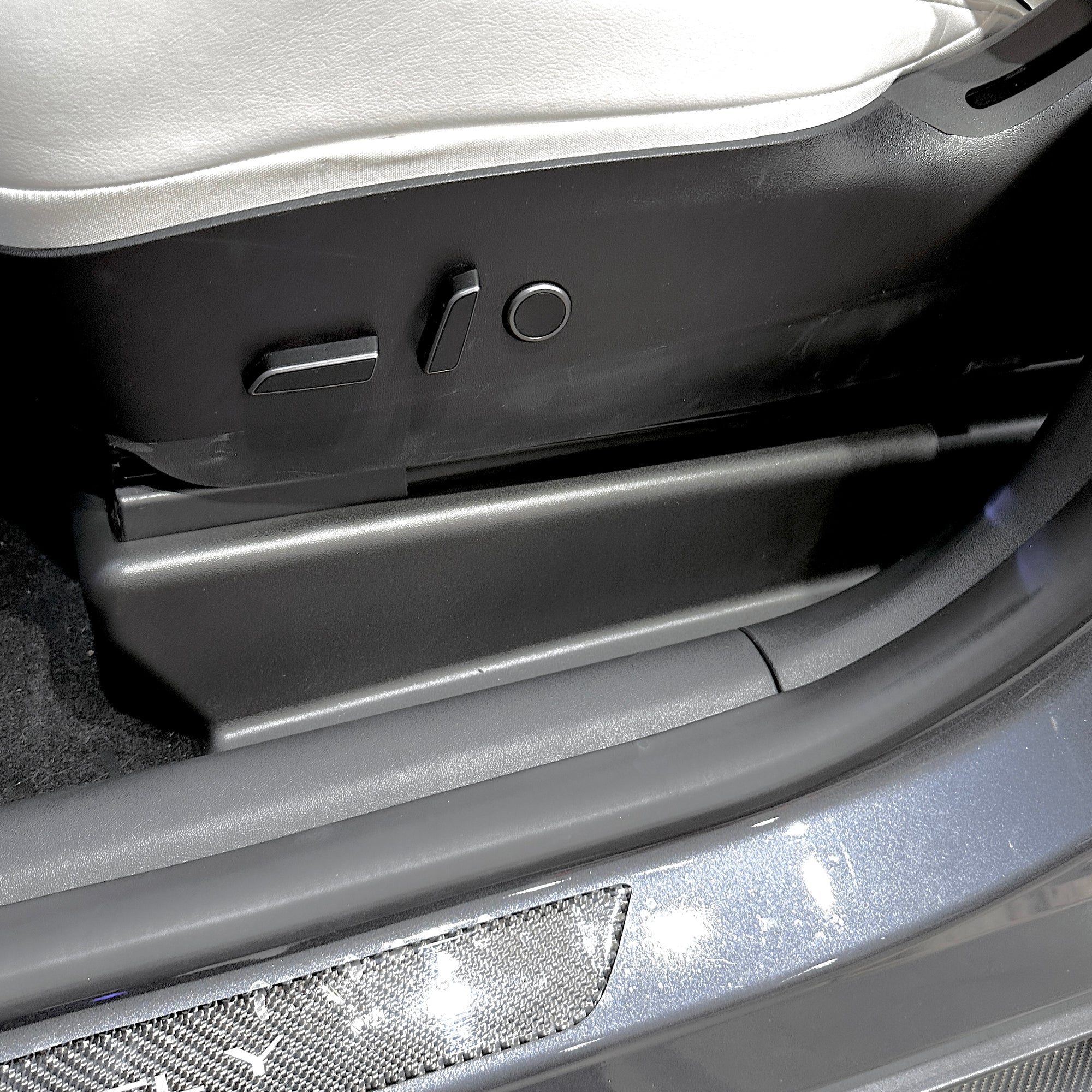 2020-2024 | Model Y Front &amp; Rear Seat Slide Rail Protection Cover Kit - (7 Piece Kit For 5 Seater)