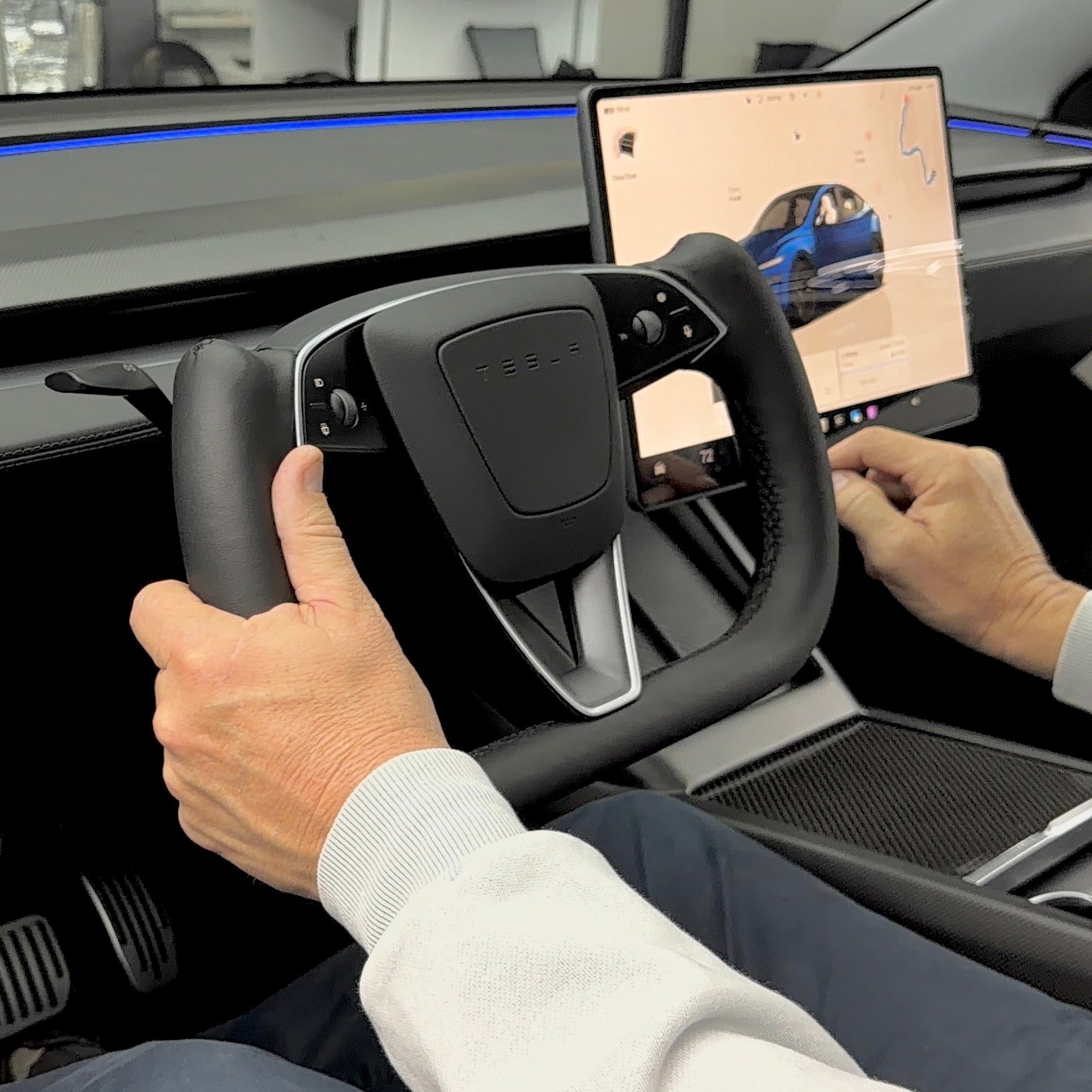 2026+ | Model Y Juniper Refreshed Heated Yoke Steering Wheel Upgrade –  Black or White