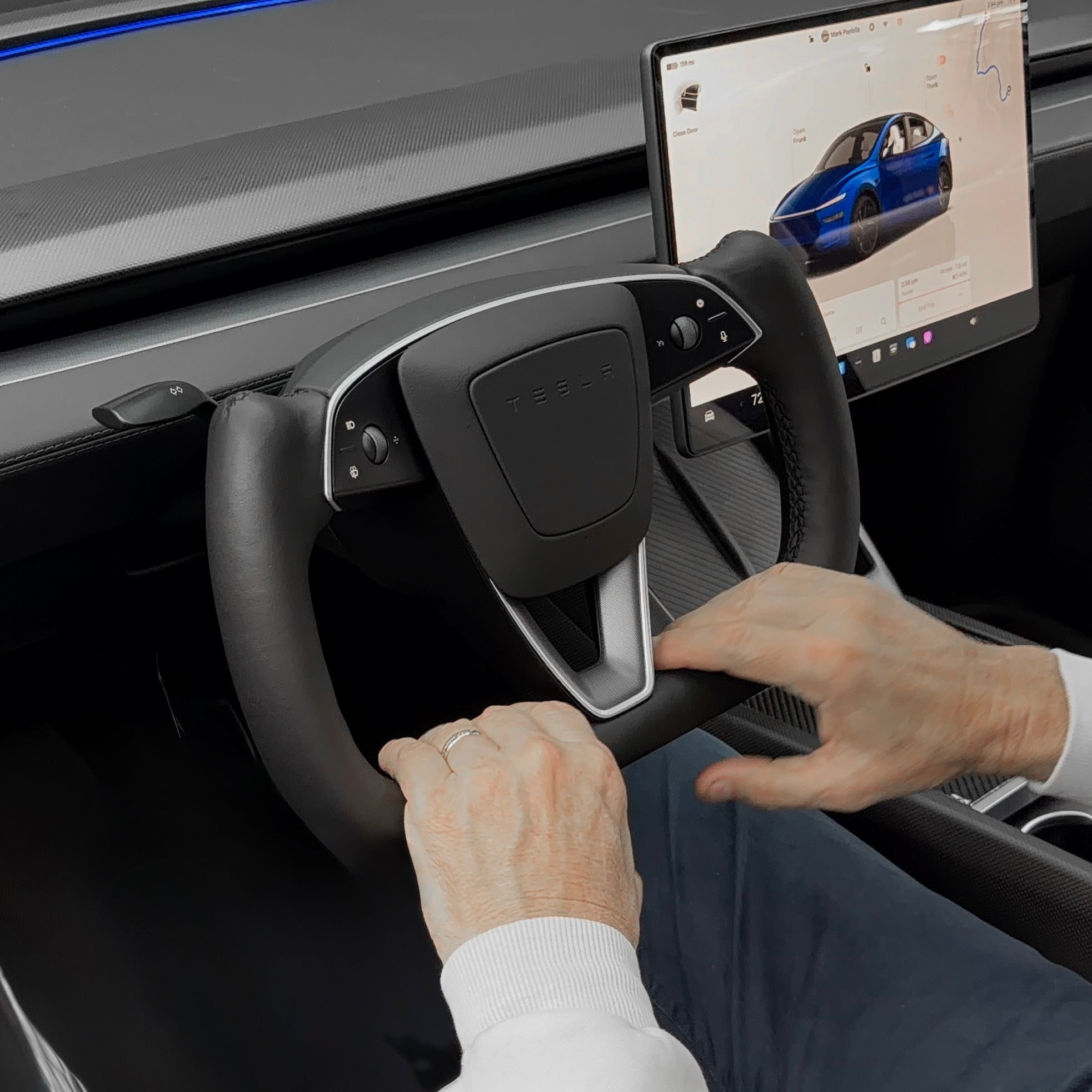 2026+ | Model Y Juniper Refreshed Heated Yoke Steering Wheel Upgrade –  Black or White