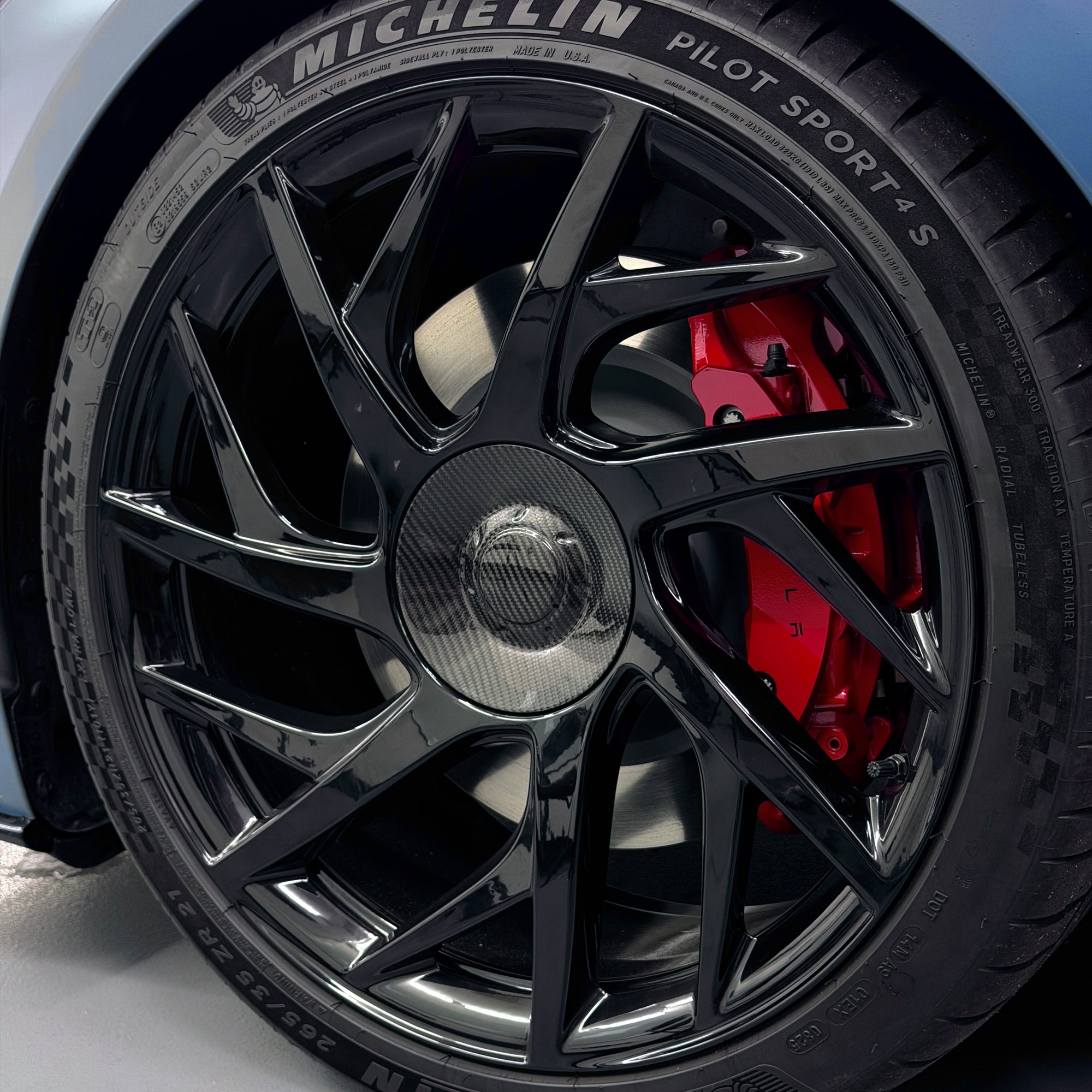 2026+ | Model S - 21&quot; Velarium Center Wheel Hubs - Real Molded Carbon Fiber- (Set of 4)