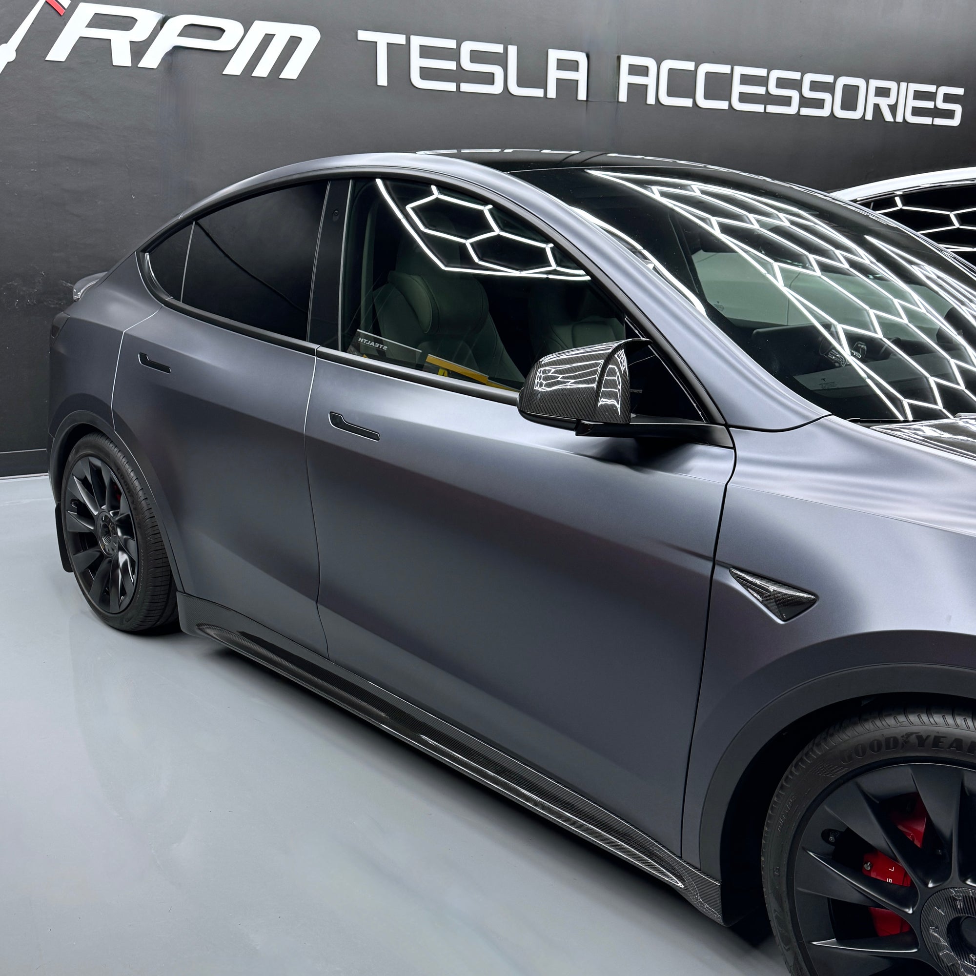 2026+ | Model Y Juniper Refreshed Colossal Full Body Kit - Real Dry Molded Carbon Fiber (4 Pieces)