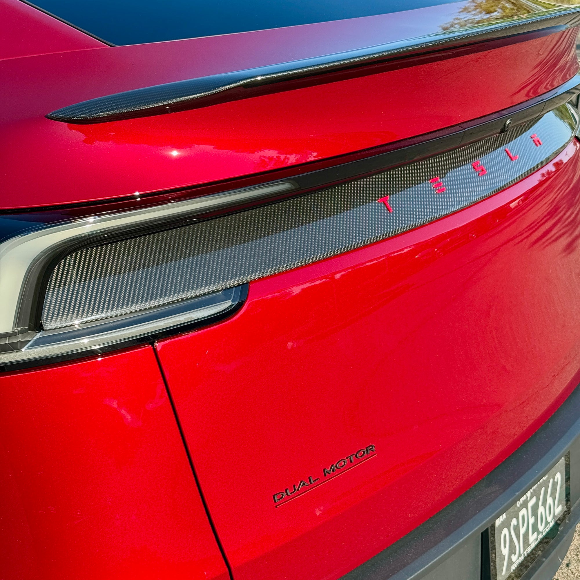 2026+ | Model Y Juniper Refreshed Tailgate Applique - Real Dry Molded Carbon Fiber