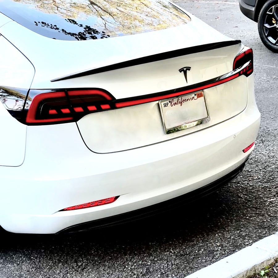 Model 3 & Y Knight-Rider Gen. 2 LED Tail Light & Trunk Stripe (5 Pieces)