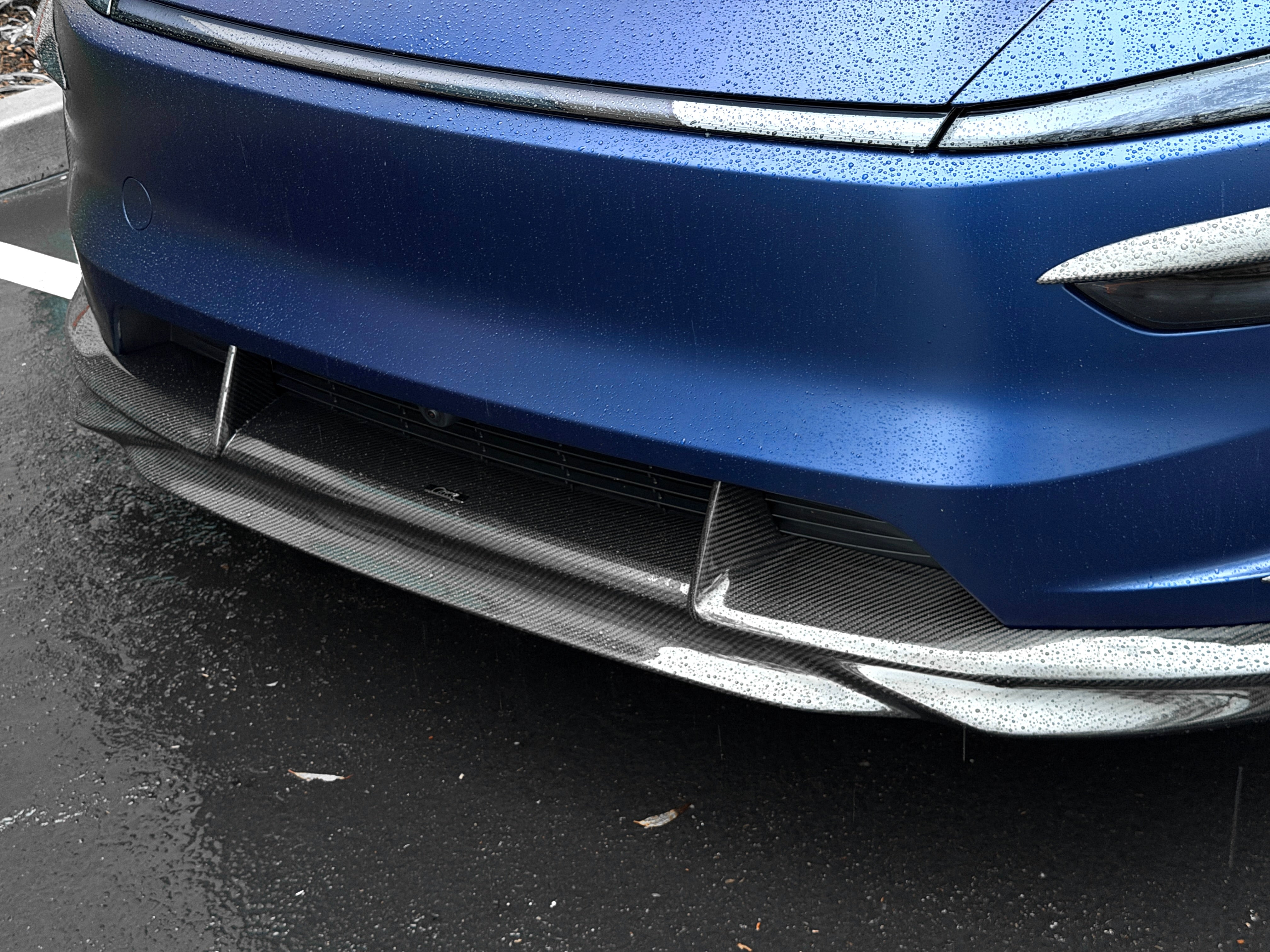 2026+ | Model Y Juniper Refreshed Colossal Front Lip Splitter