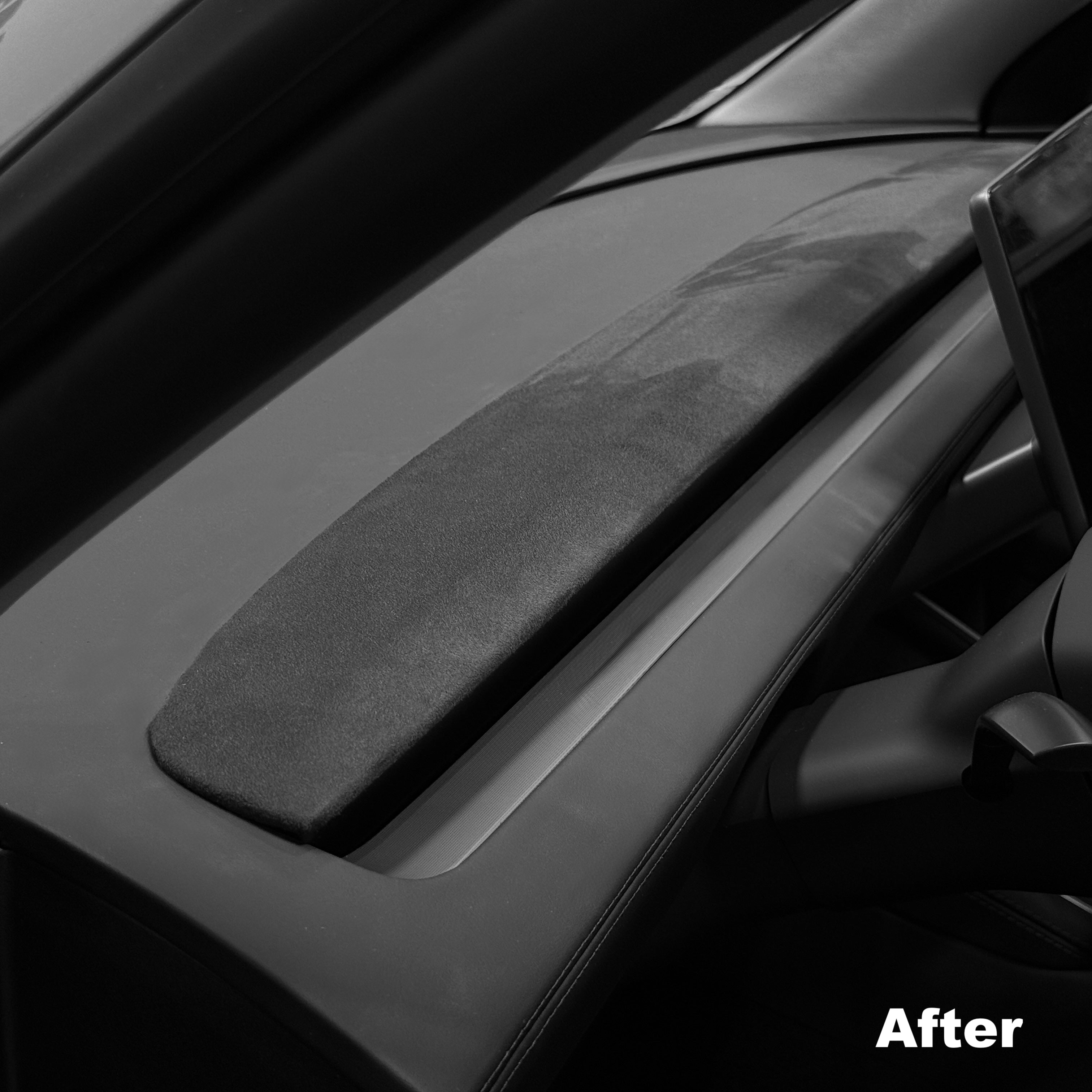 2026+ | Model Y Juniper Refreshed Charcoal Suede Italian Alcantara