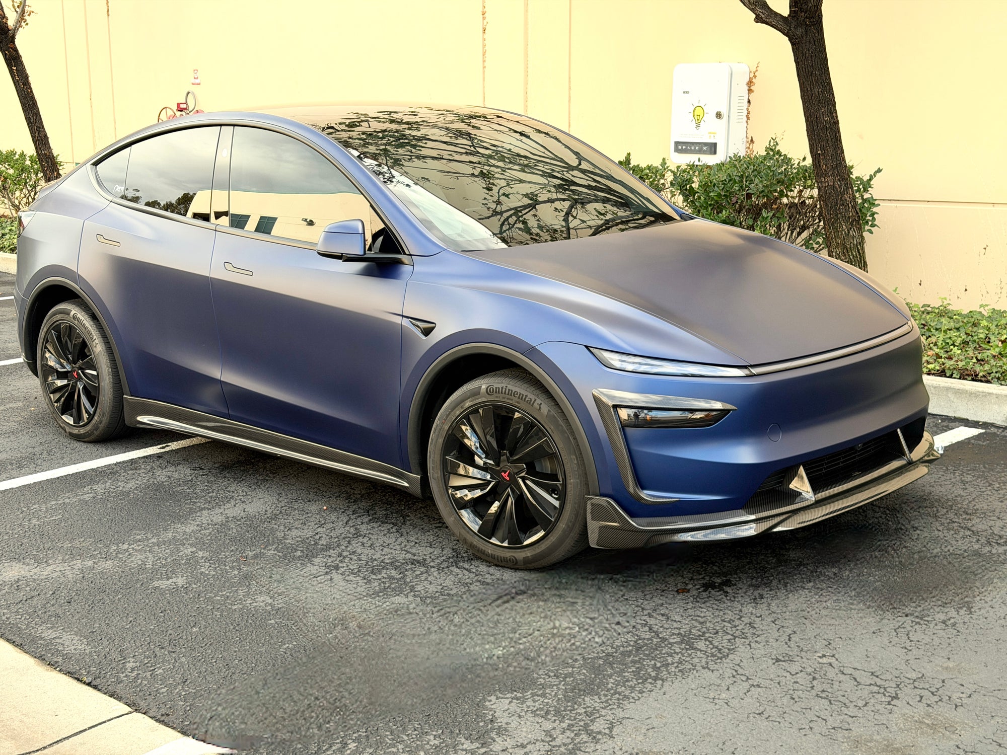 2026+ | Model Y Juniper Colossal Front Lip Splitter / Spoiler - Real Dry Molded Carbon Fiber