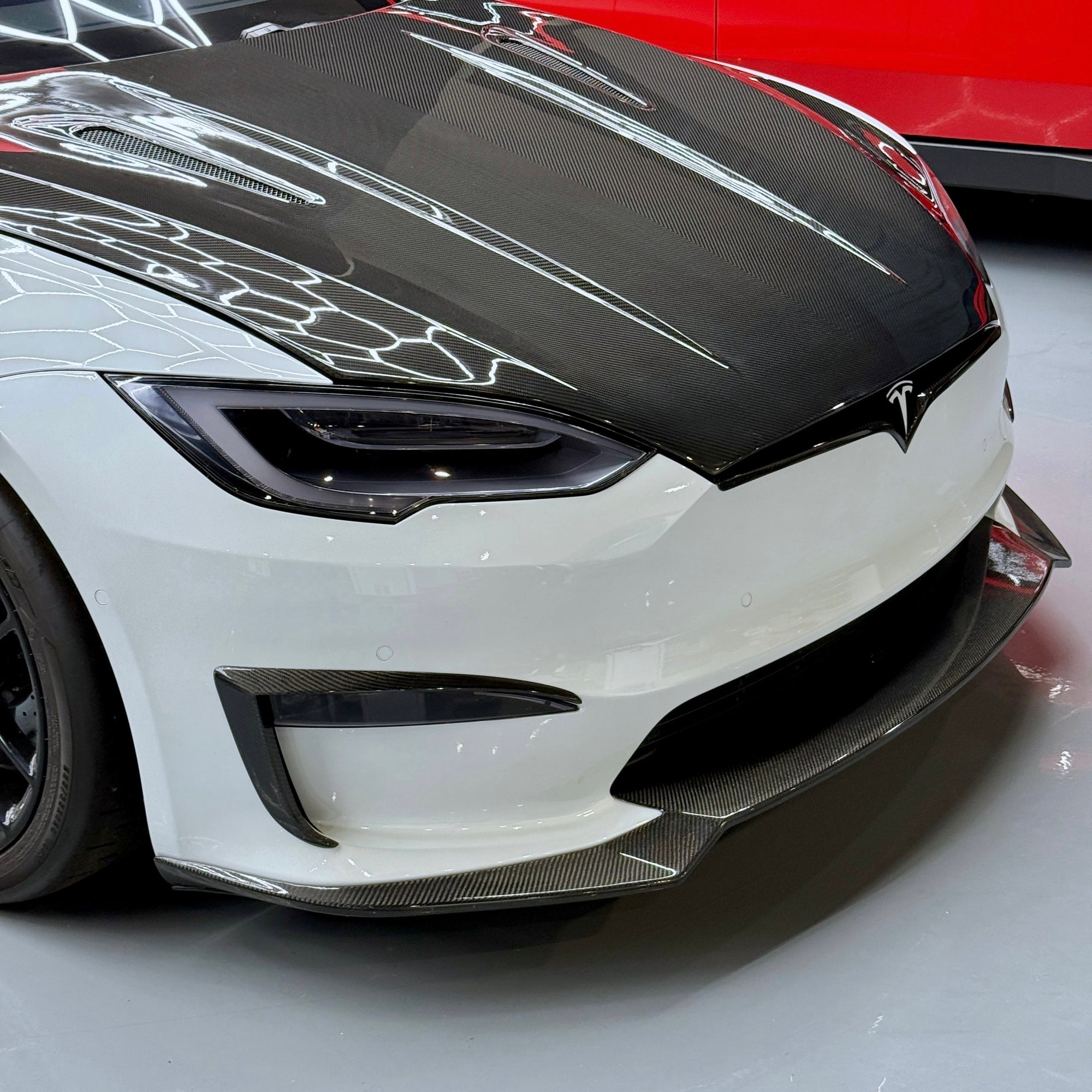 2015+ | Model S Viento Robot Hood - Dual Layer with Xpel Clear Bra - Dry Molded Carbon Fiber