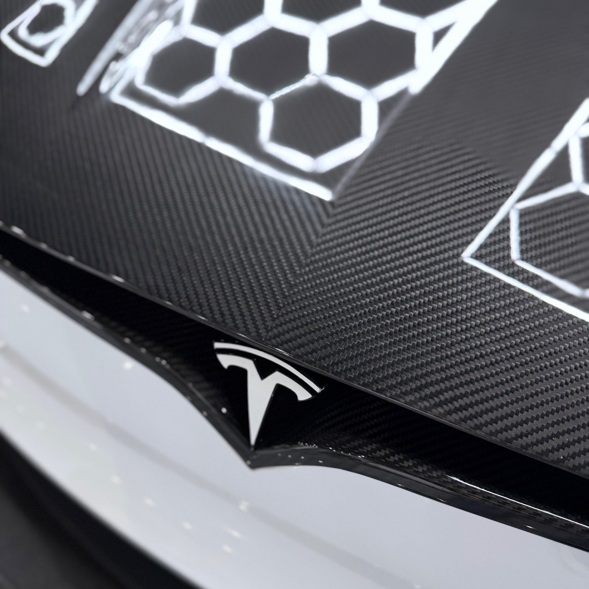 2015+ | Model S Viento Robot Hood - Dual Layer with Xpel Clear Bra - Dry Molded Carbon Fiber