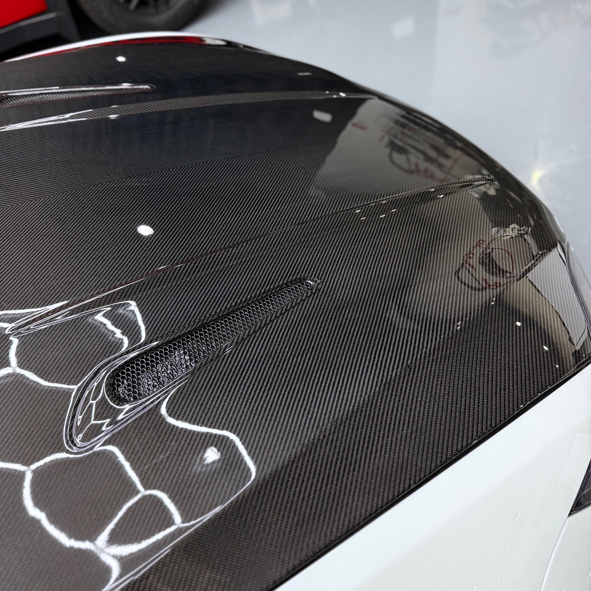 2015+ | Model S Viento Robot Hood - Dual Layer with Xpel Clear Bra - Dry Molded Carbon Fiber
