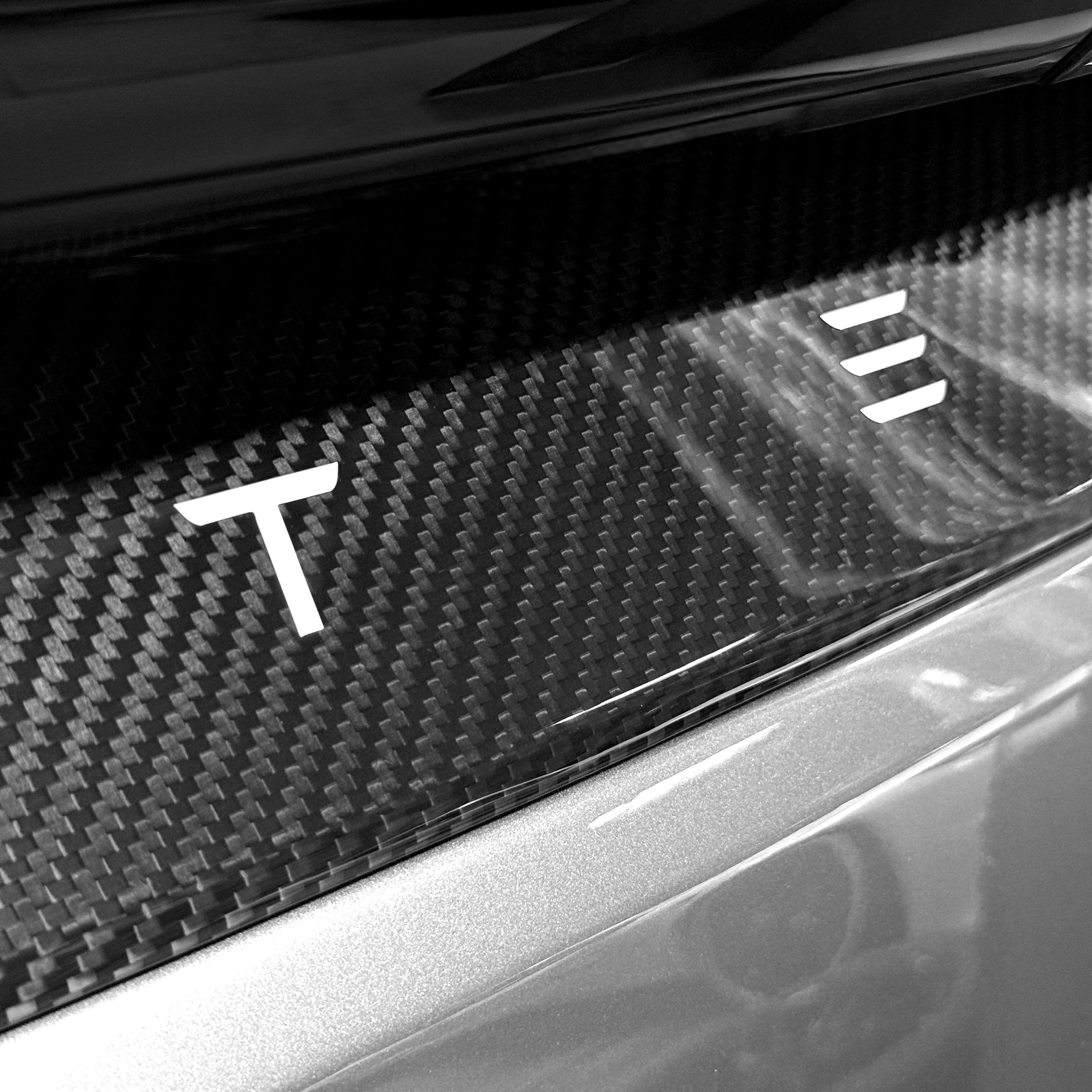 2026+ | Model Y Juniper Refreshed Tailgate Applique - Real Dry