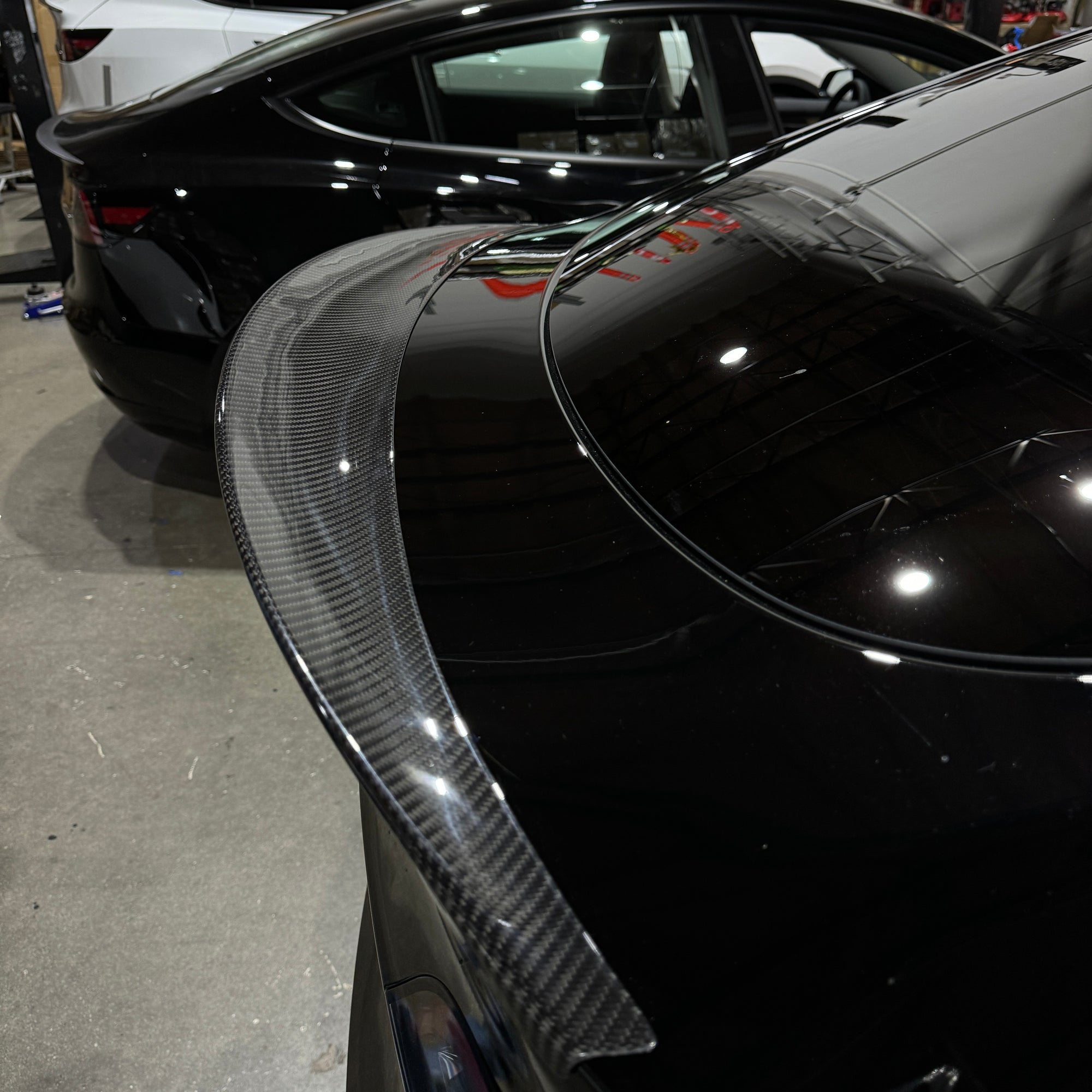 Model Y Razzo Plus Spoiler - Real Dry Molded Carbon Fiber
