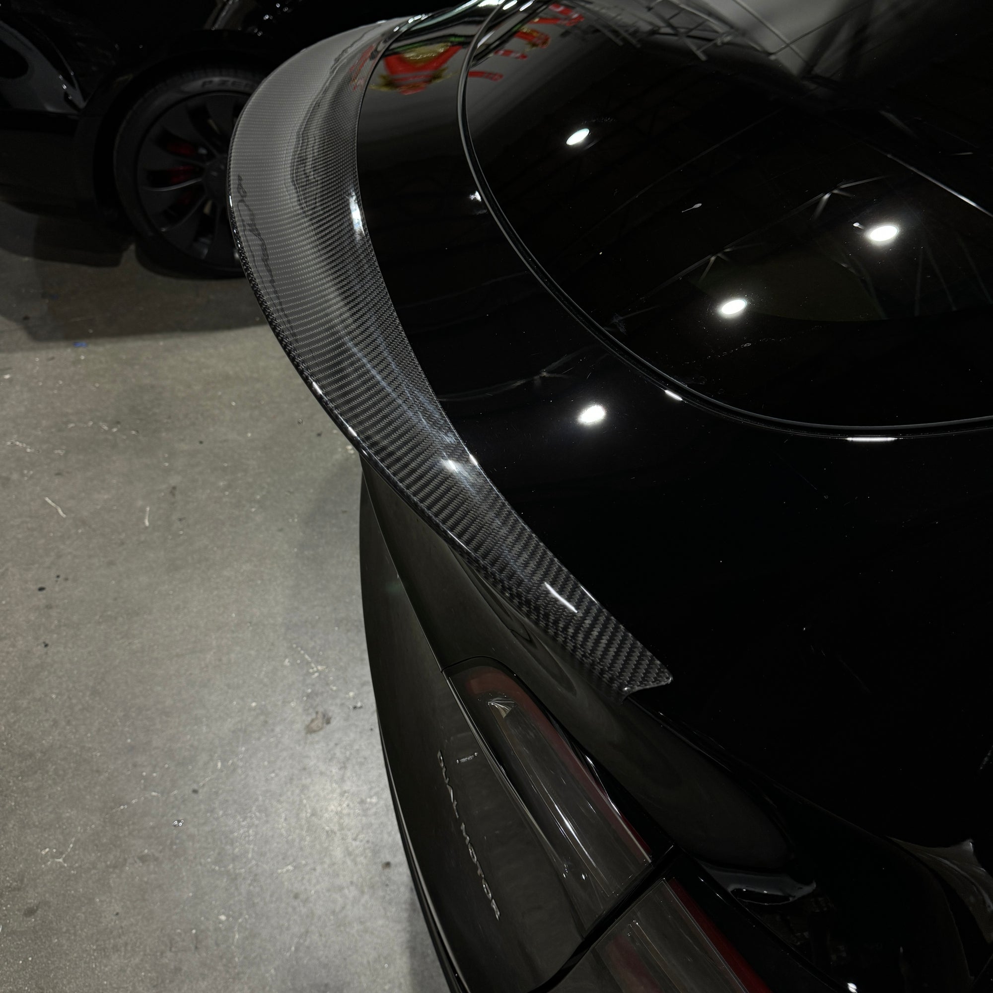 Model Y Razzo Plus Spoiler - Real Dry Molded Carbon Fiber