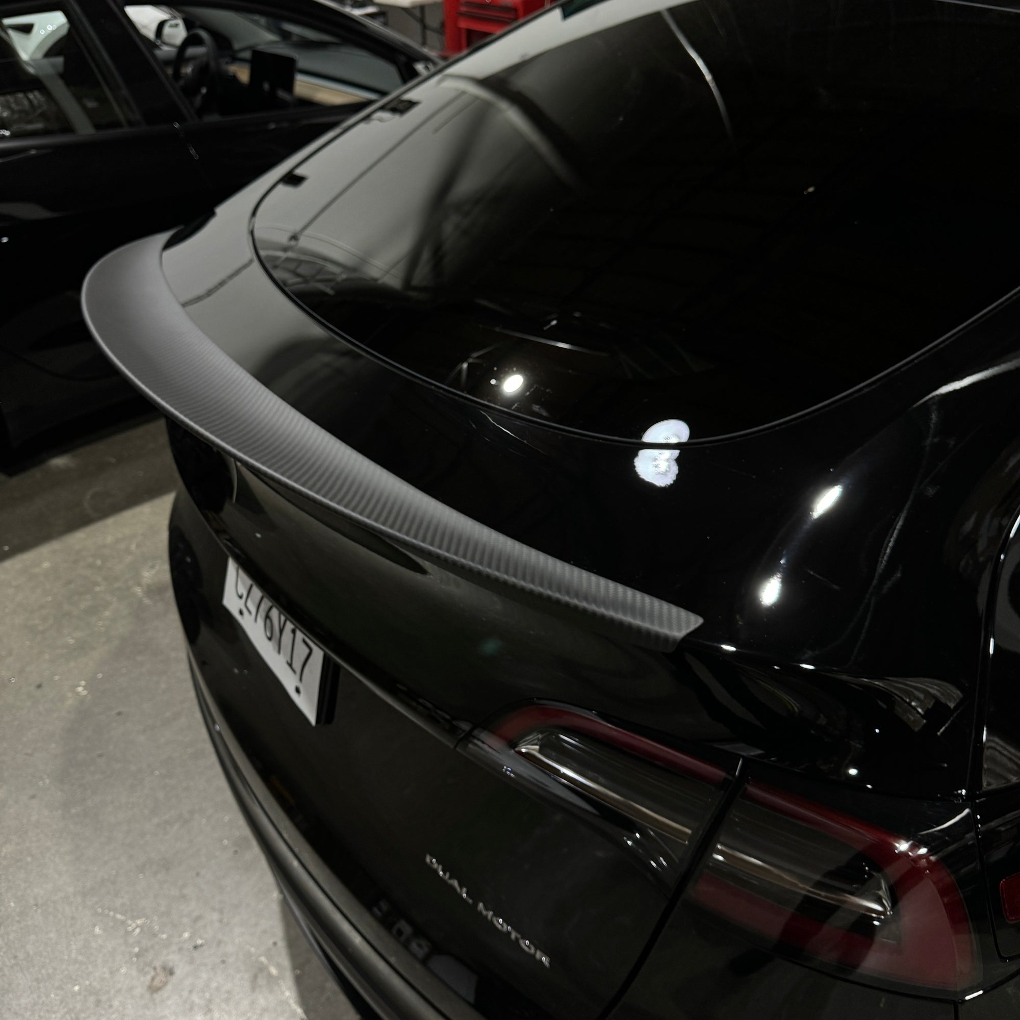 Model Y Razzo Plus Spoiler - Real Dry Molded Carbon Fiber