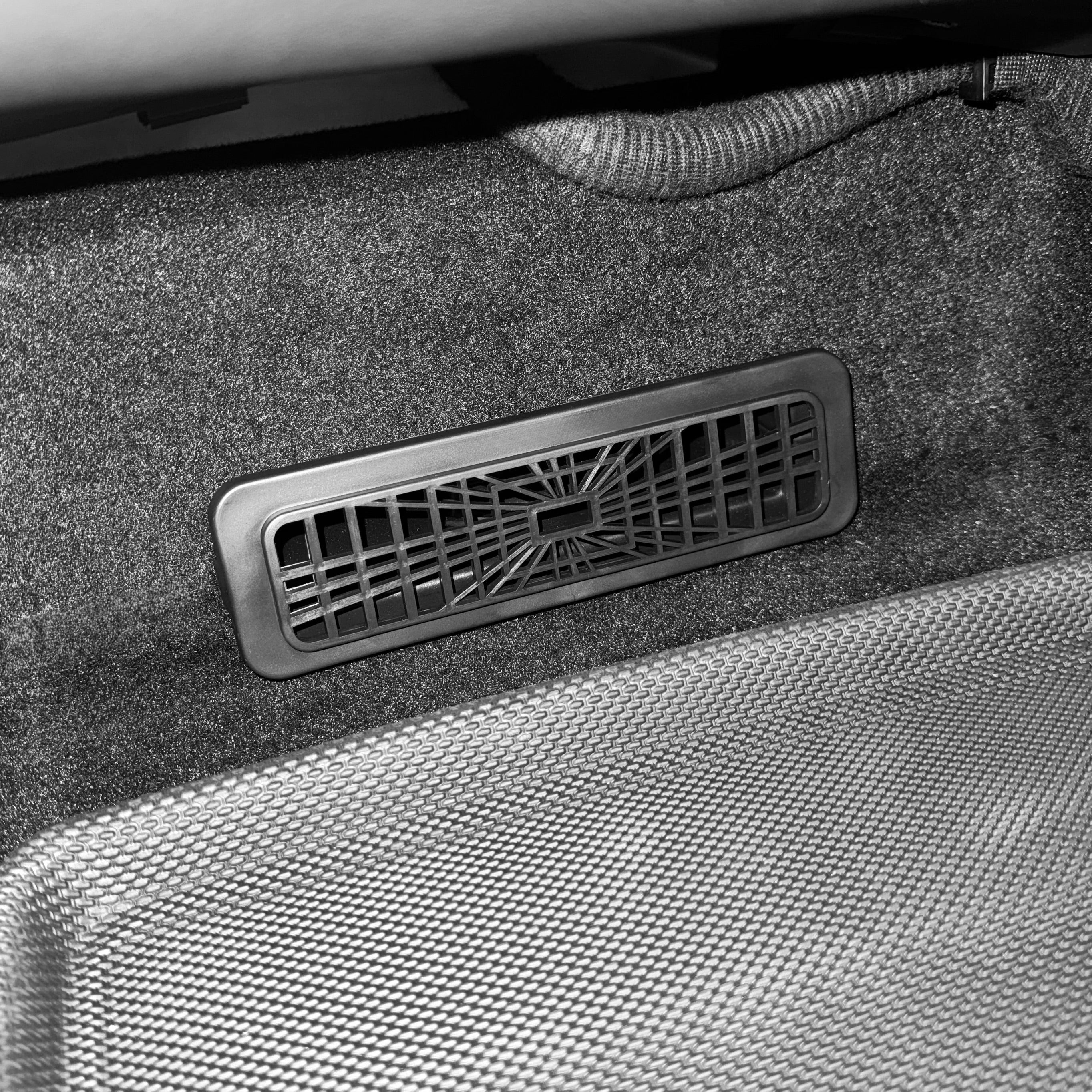 2026+ | Model Y Juniper Refreshed Under-Seat Air Outlet Snap-On