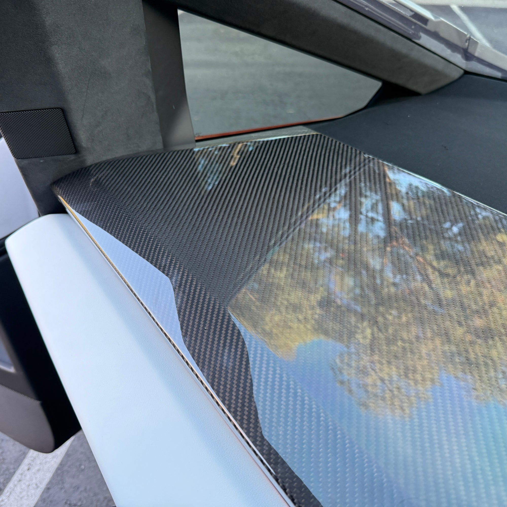 Cybertruck Top Upper Dashboard Overlay - Real Dry Molded Carbon Fiber
