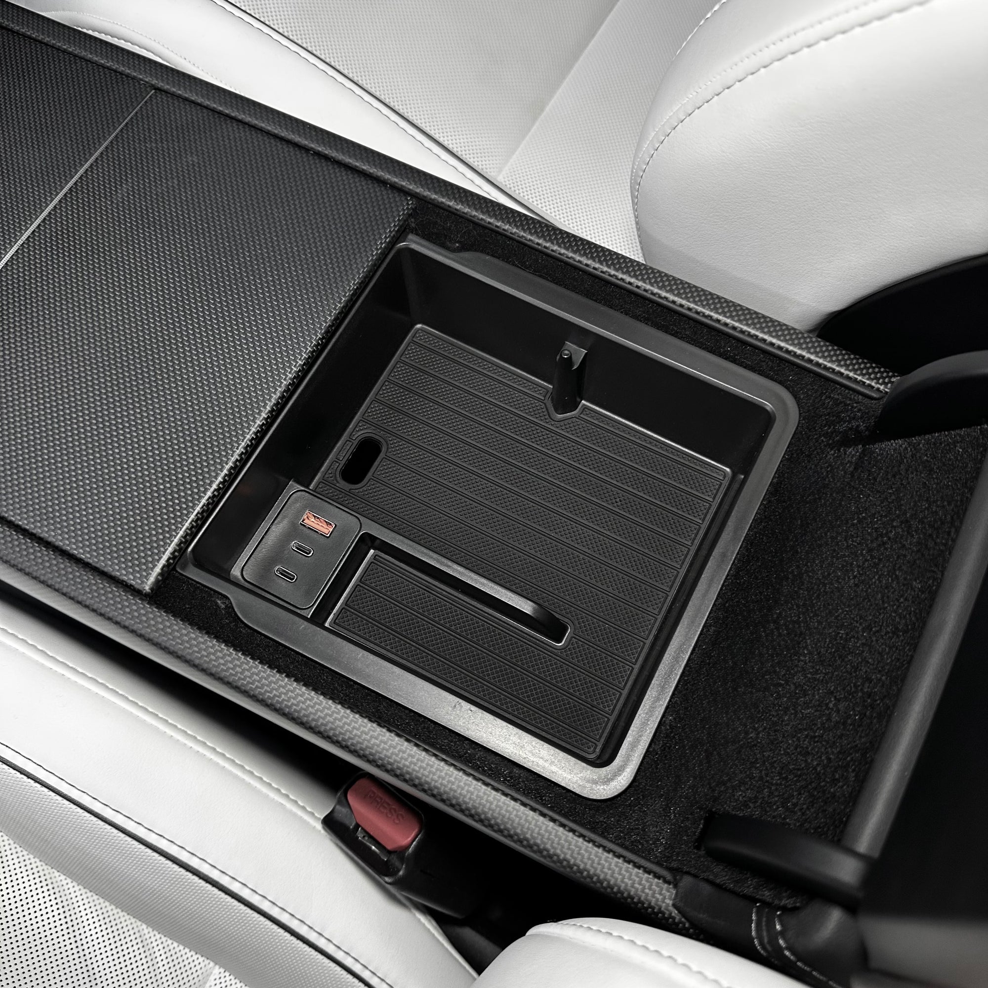 2024+ | Model 3 Highland Refreshed Armrest Tray ABS Plastic & Lined Rubber - With 2 USB-C + 1 USB-A Charging Port - USB-C plug