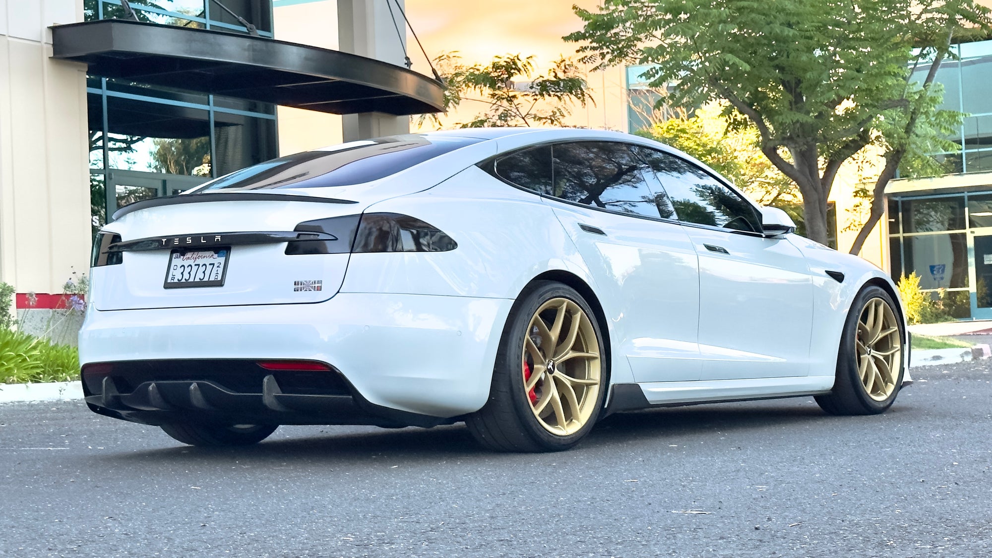 2021+ | Model S Viento Diffuser Overlay - Real Molded Carbon Fiber