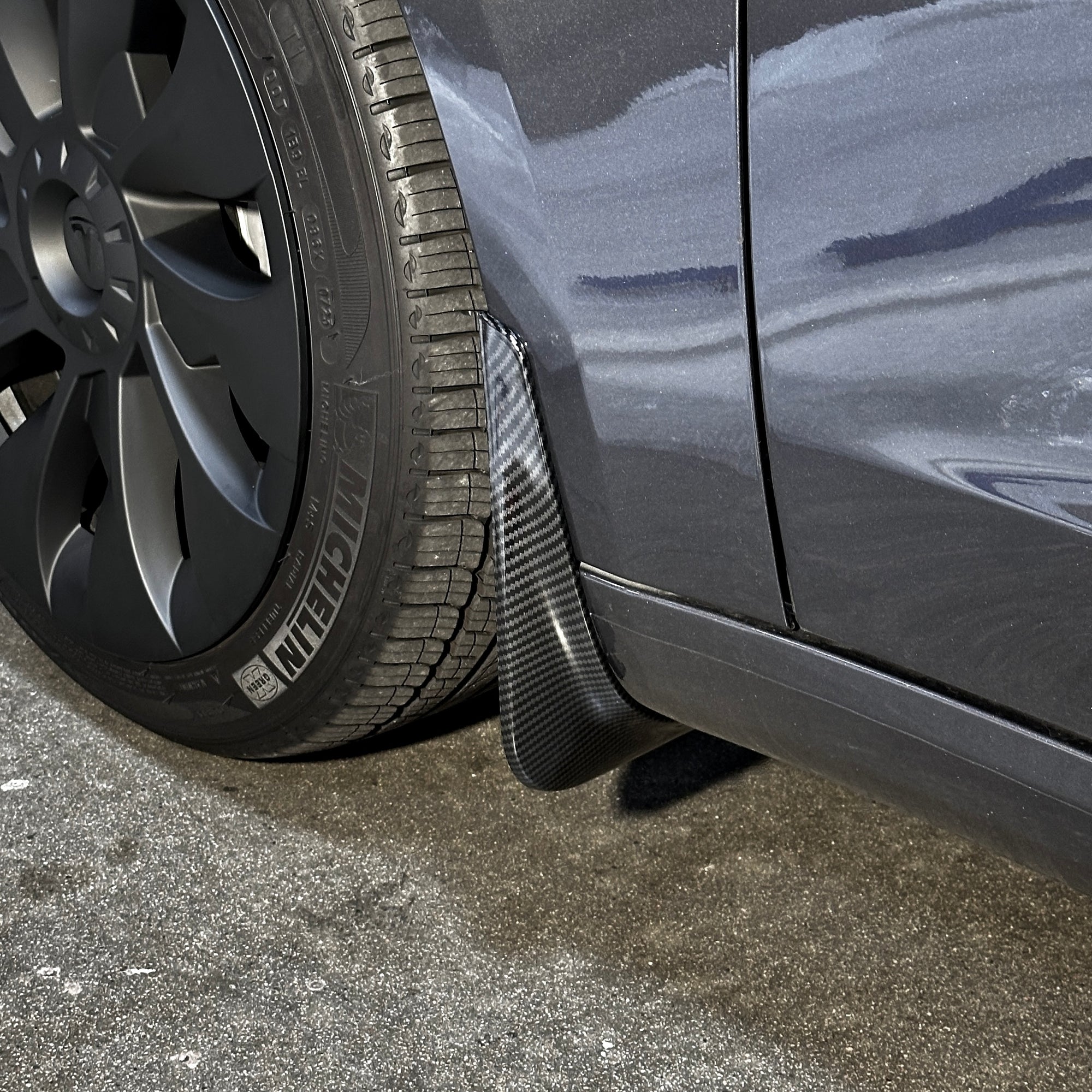 Model 3 Mud Flaps Screwless - Glossy Carbon Fiber Look - (Set of 4)