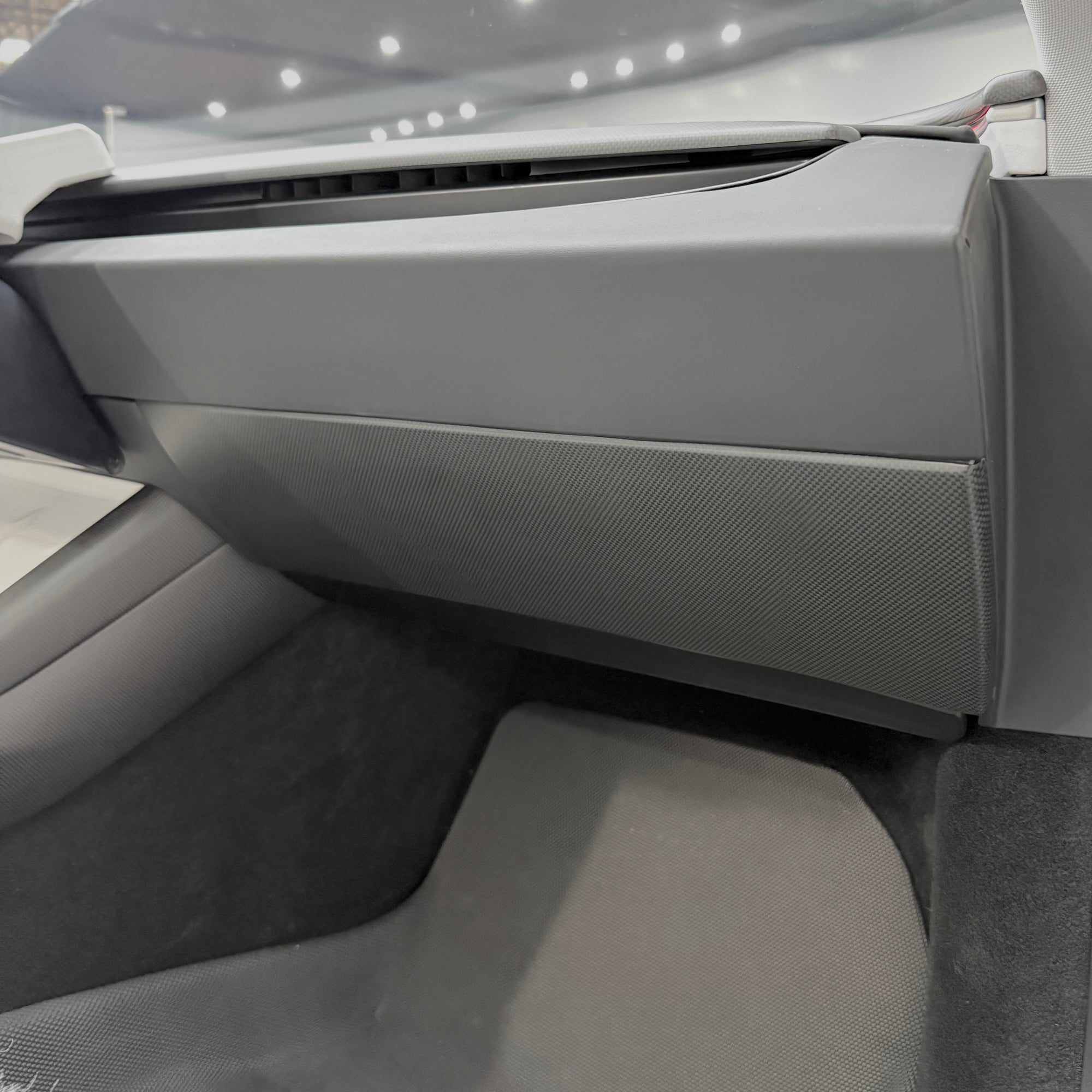 2024+ | Model 3 Highland Refreshed &quot;Plain Weave&quot; (Performance Look) Glovebox Overlay - Real Dry Molded Carbon Fiber