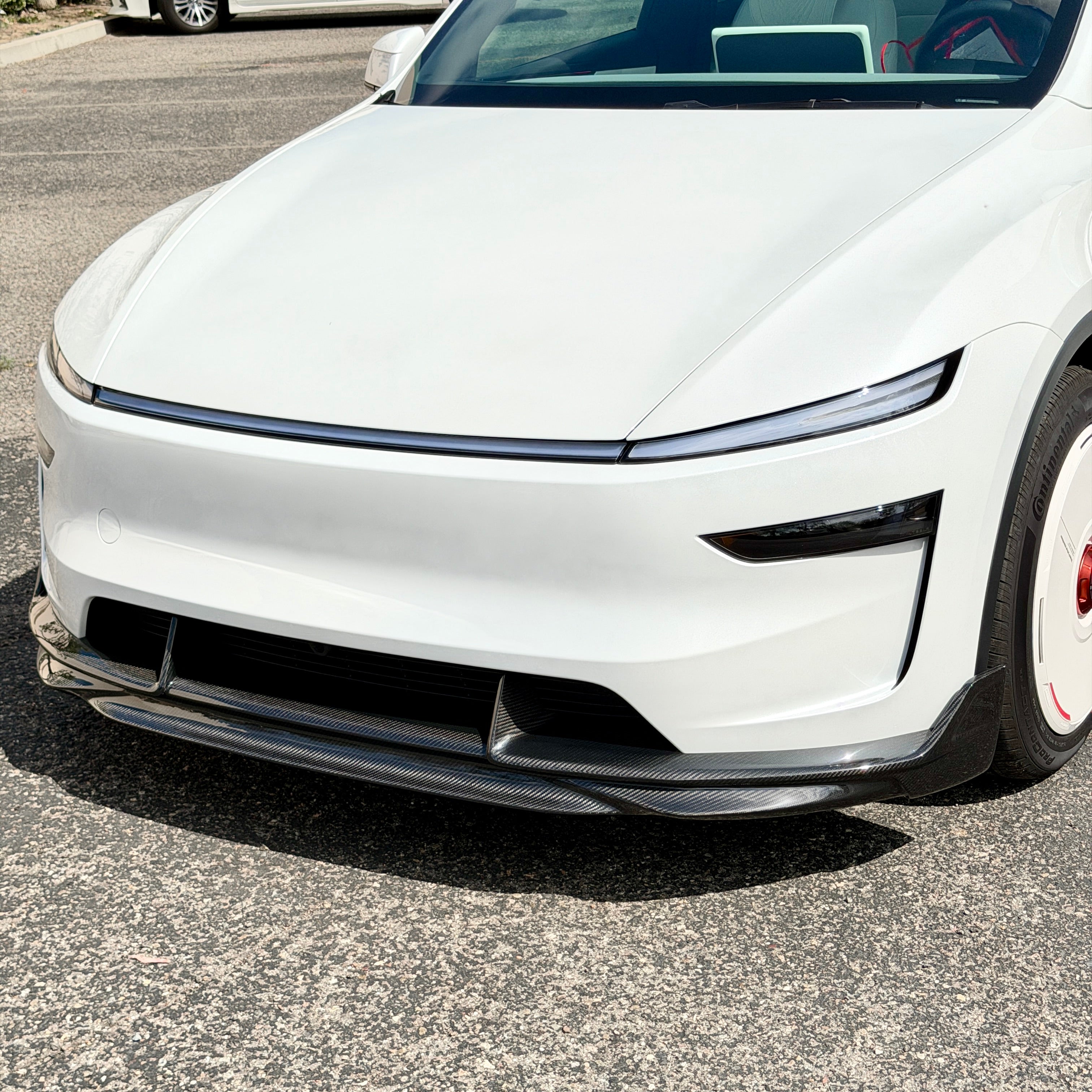 2026+ | Model Y Juniper Premium Colossal Front Lip Splitter