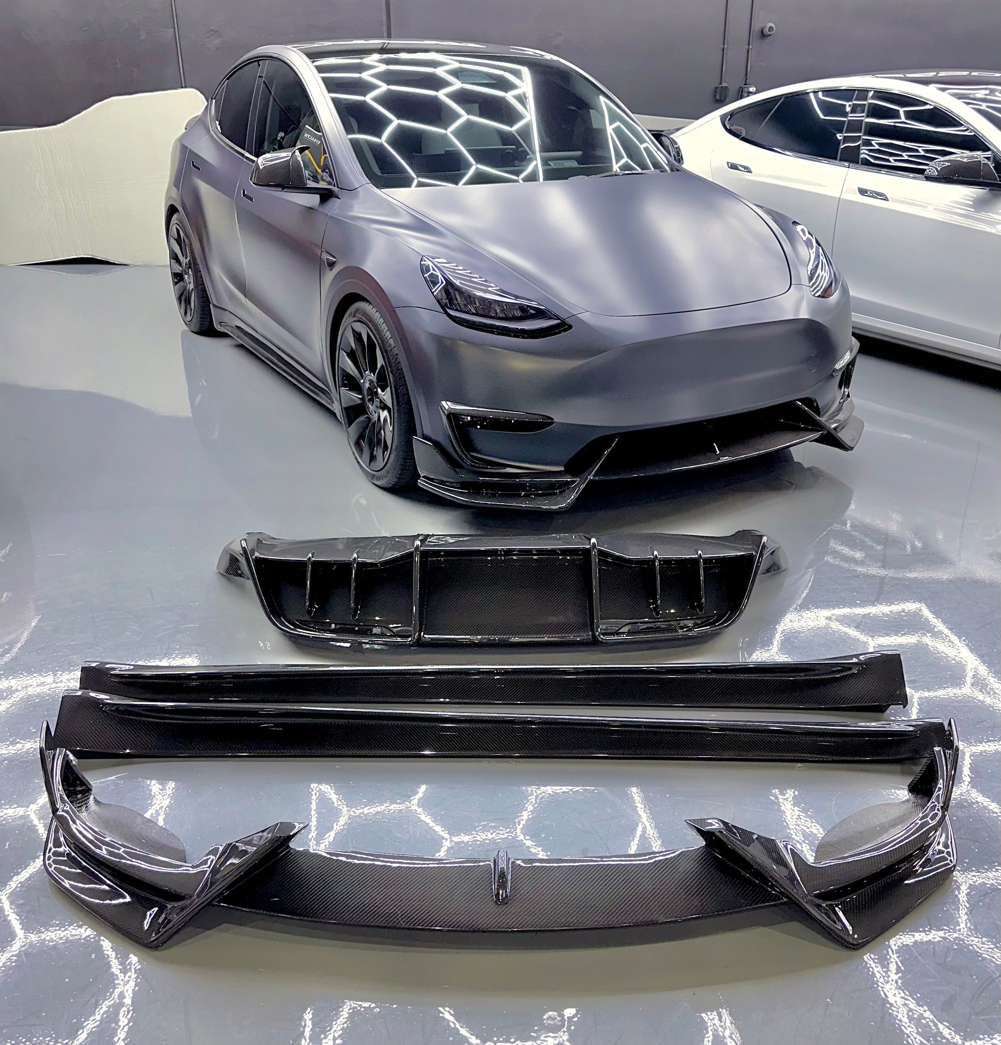 2020-2024 | Model Y Full Body Kit - Real Dry Molded Carbon Fiber (4 Pieces)