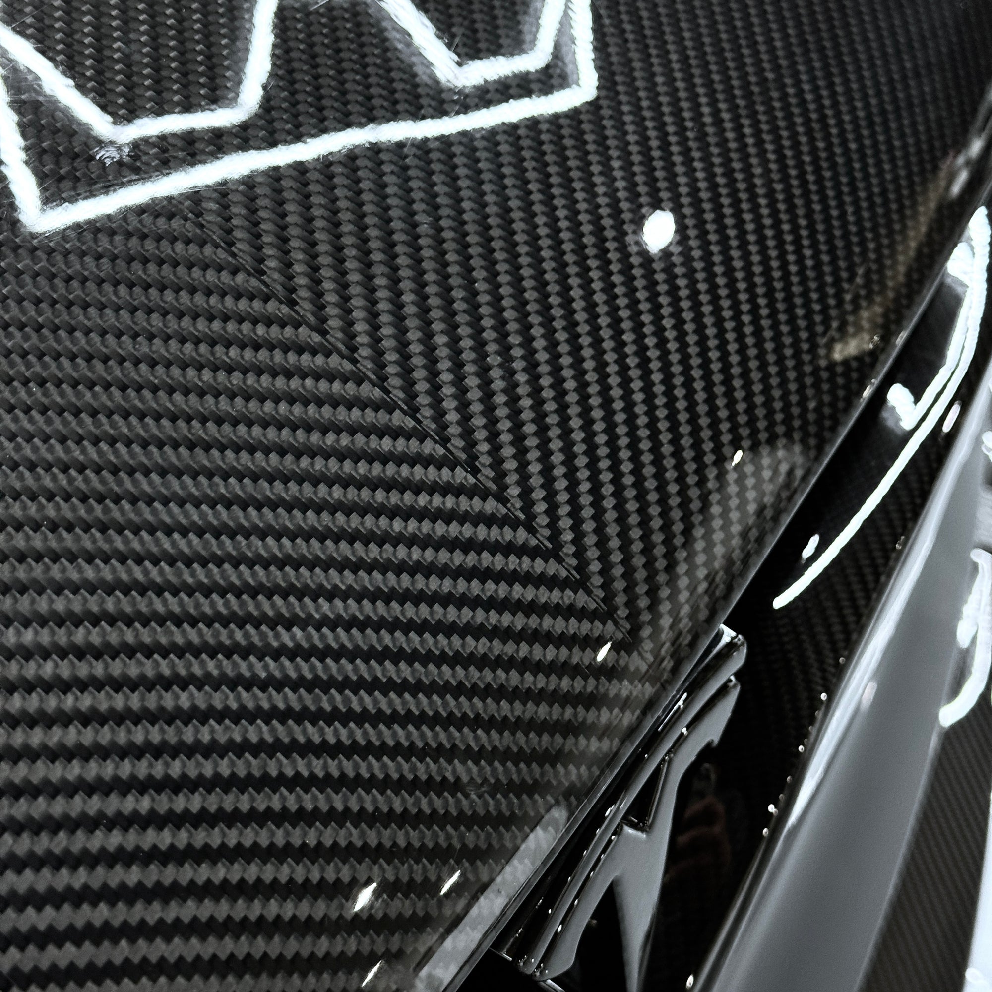 2017+ | Model X Viento Robot Hood - Dual Layer with Xpel Clear Bra- Dry Molded Carbon Fiber
