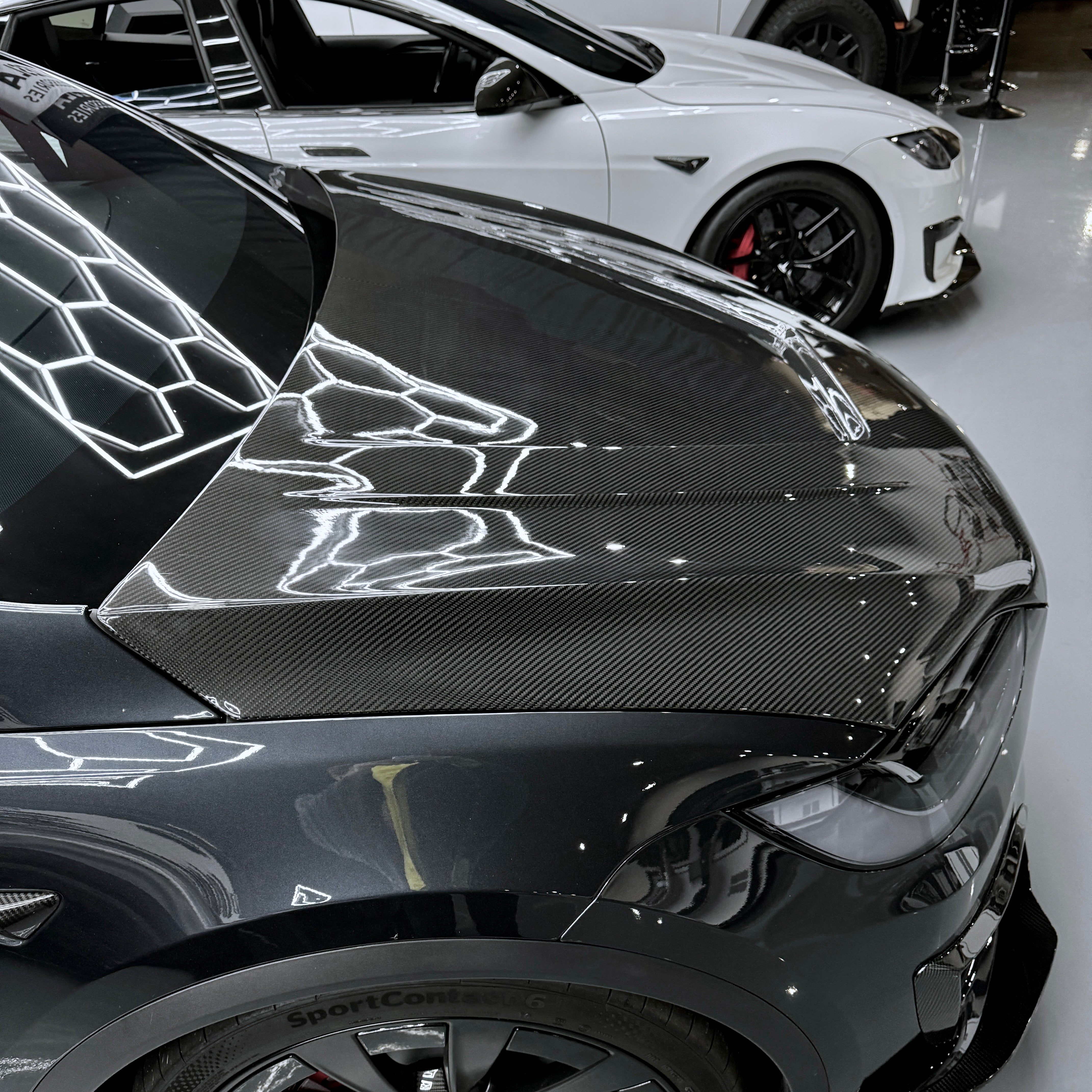 2021+ | Model X Viento Robot Hood - Dual Layer with Xpel Clear Bra