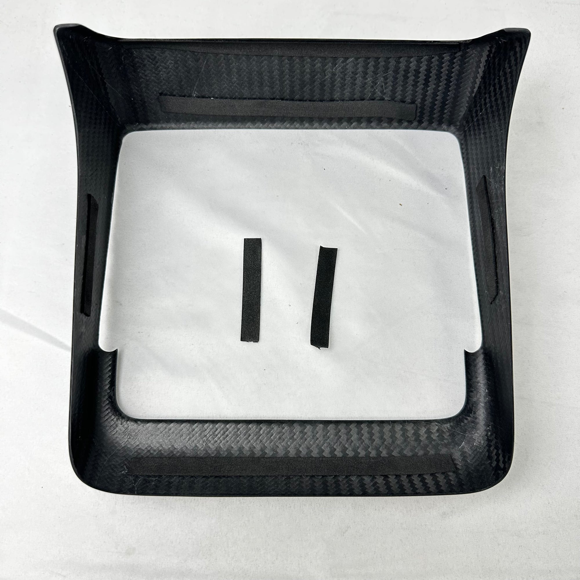 2026+ | Model Y Juniper Refreshed Backseat Screen Display Overlay Frame - Real Dry Molded Carbon Fiber