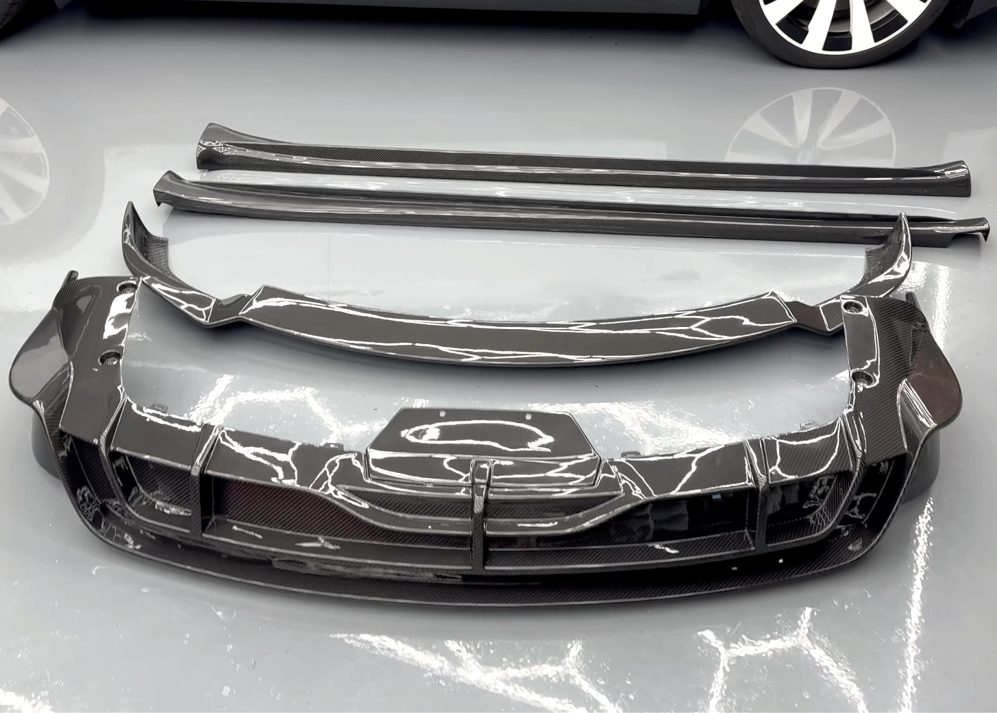 Model X - Real Molded Carbon Fiber – RPM TESLA Aftermarket Accessories