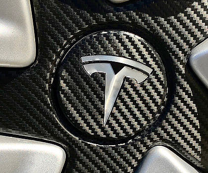 Model 3 Wheel Hub Carbon Fiber Wrap for 19&quot; &amp; 20&quot; Wheels (Set of 4)