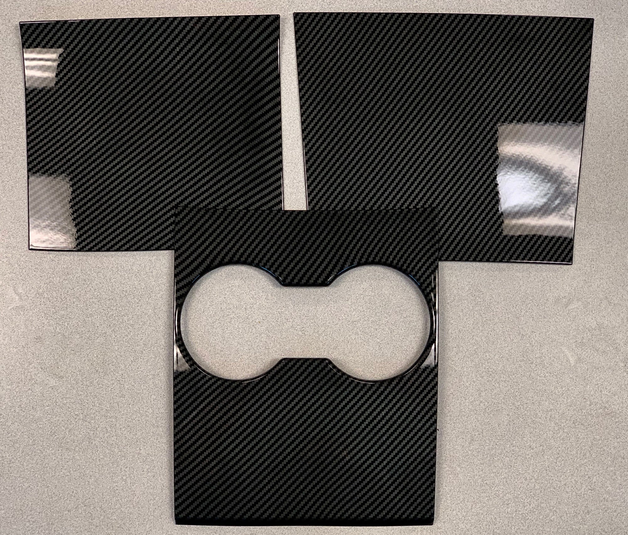 Model 3 &amp; Y Center Console Cap ABS Plastic (Gen. 1) - Hydro Carbon Fiber Coated