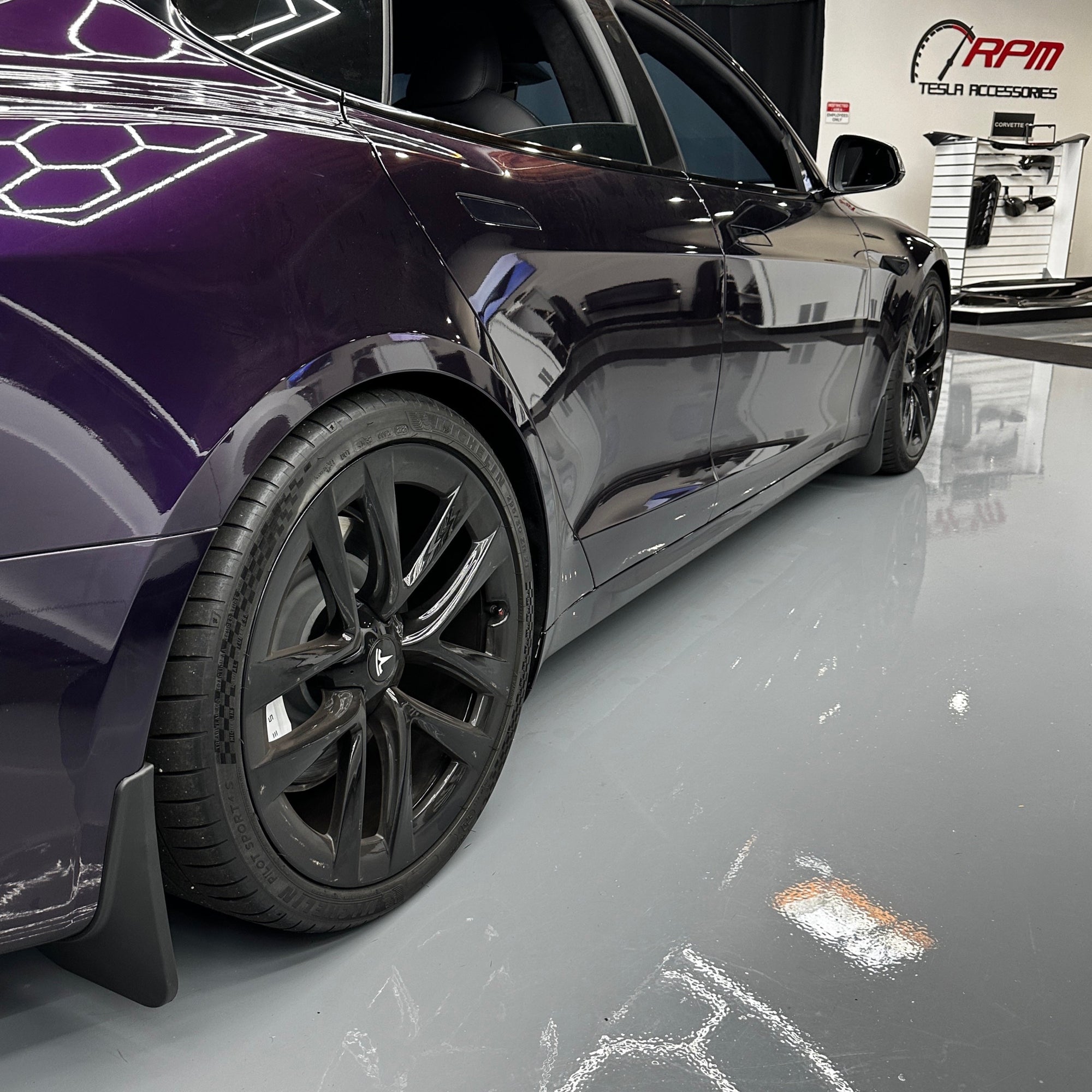 2021+ | Model S Plaid &amp; Long Range Mud Flaps - Screwless (Set of 4)