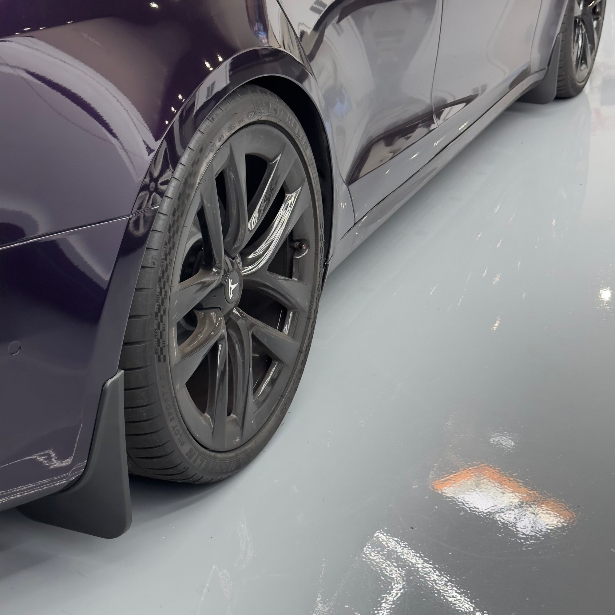 2021+ | Model S Plaid &amp; Long Range Mud Flaps - Screwless (Set of 4)