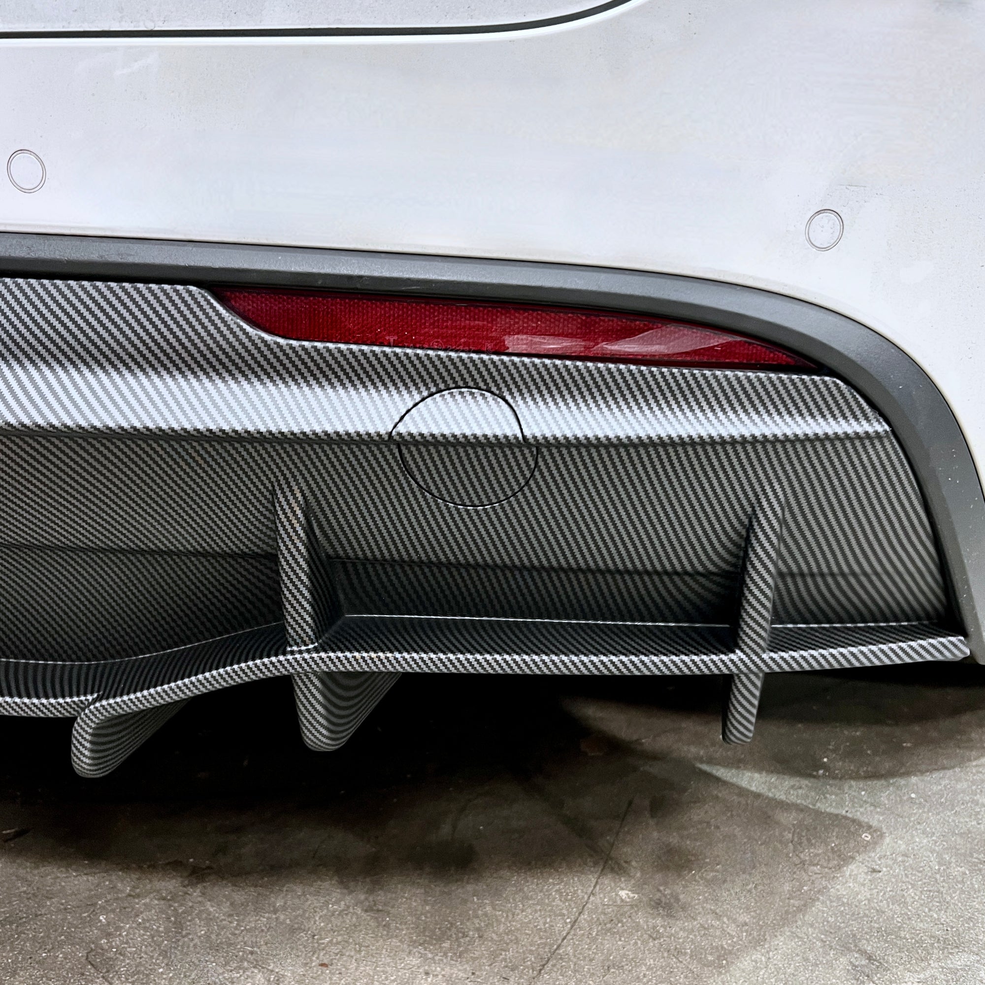 2020-2024 | Model Y Razzo Rear Diffuser &amp; LED Brake Light- Hydro Carbon Fiber Coated