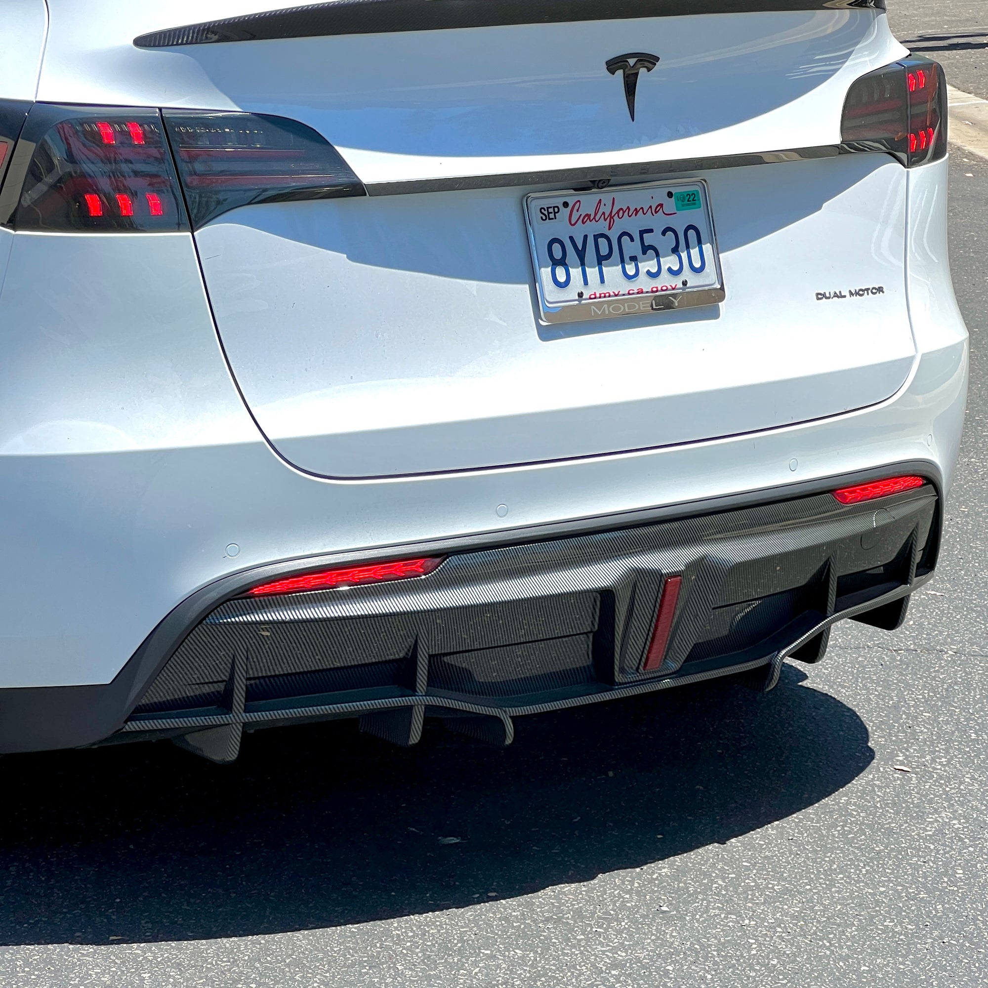 2020-2024 | Model Y Razzo Rear Diffuser &amp; LED Brake Light- Hydro Carbon Fiber Coated