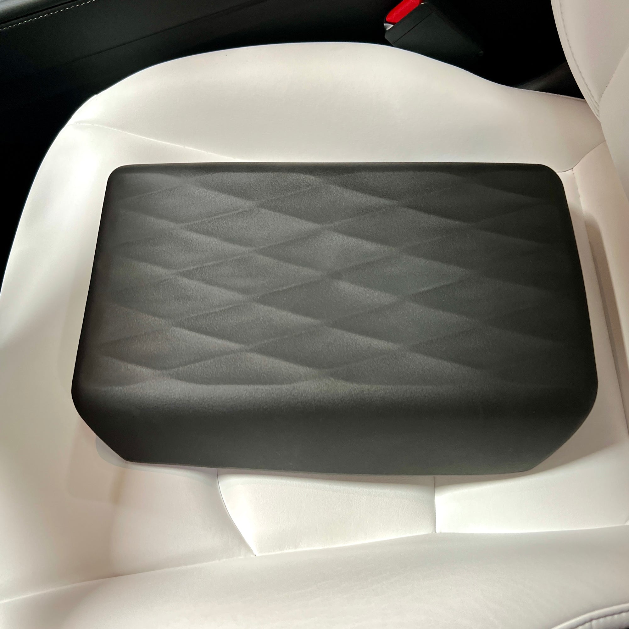 Model 3 &amp; Y Soft TPE Armrest Cover (Gen. 1 &amp; 2)