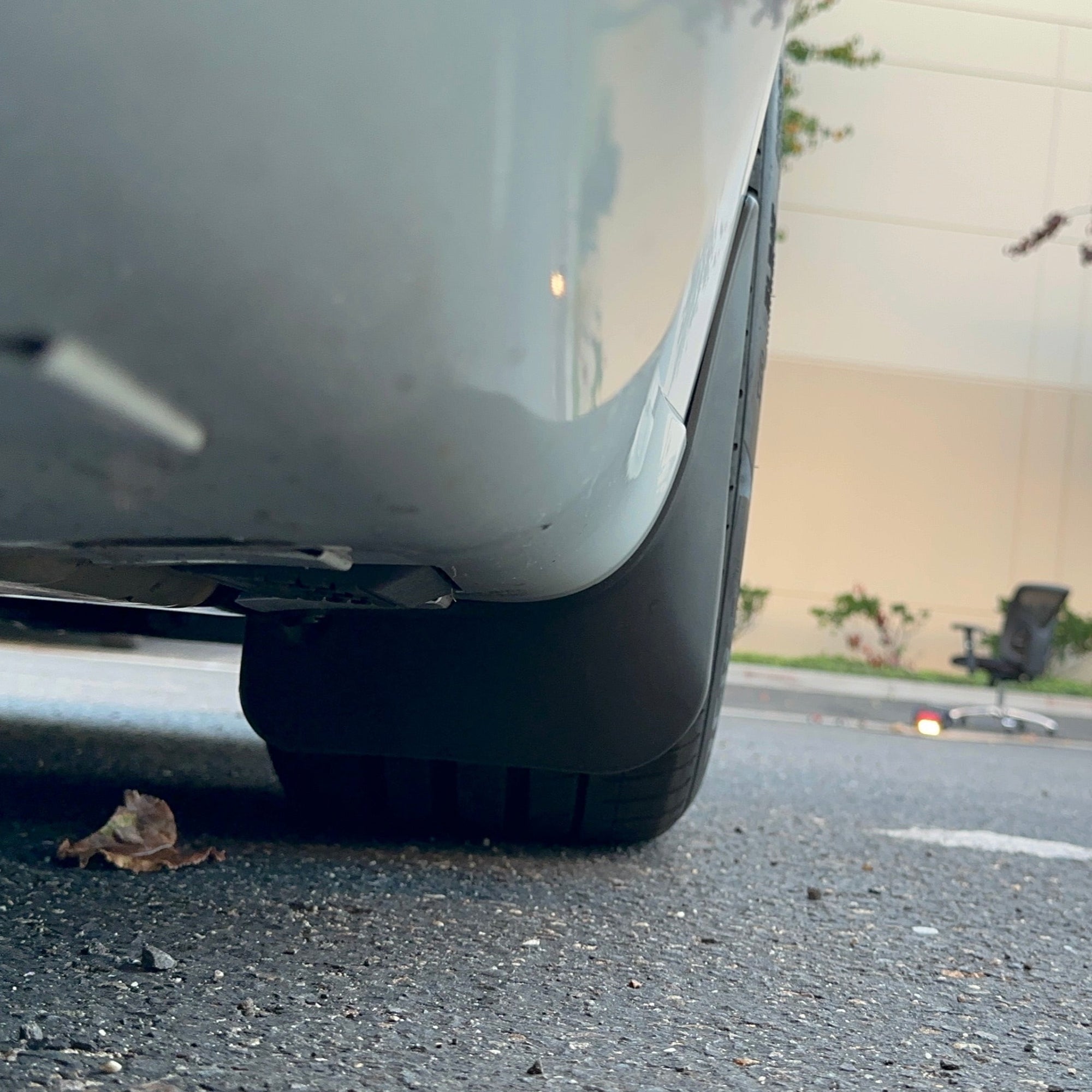 2021+ | Model S Plaid &amp; Long Range Mud Flaps - Screwless (Set of 4)
