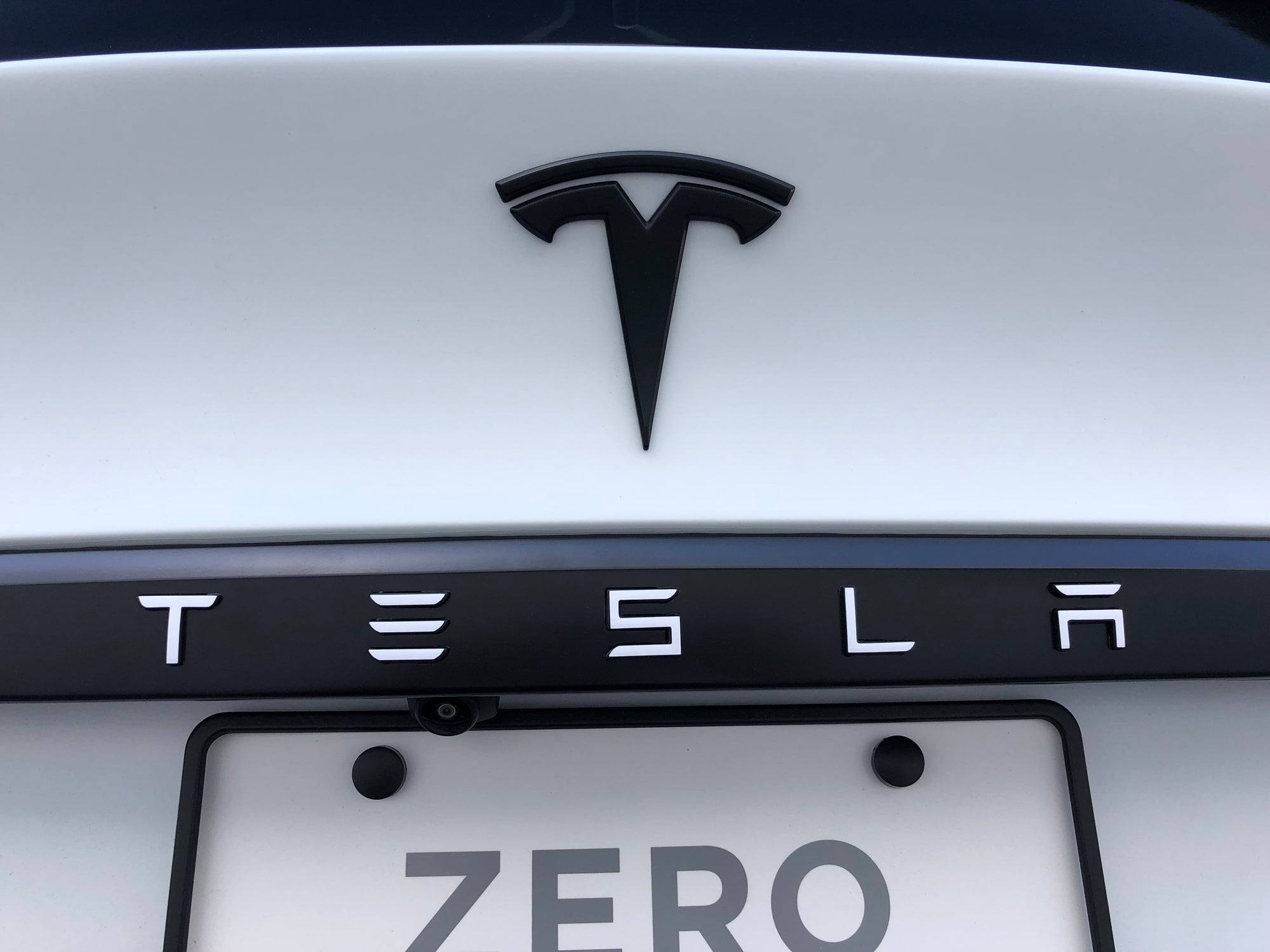 Model S &amp; X Tailgate Applique TESLA Letters