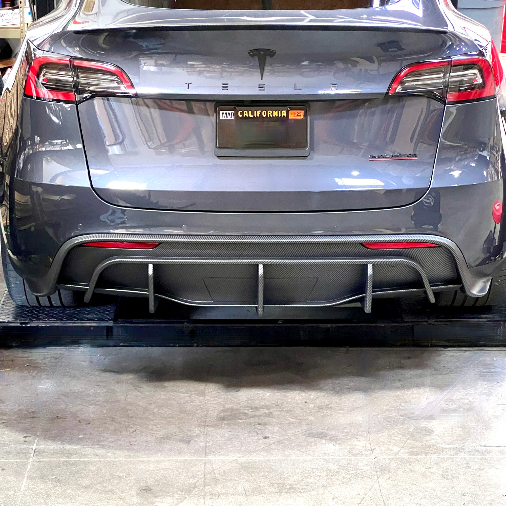2020-2024 | Model Y Replacement Viento Diffuser with Removable Hitch Cover ABS Plastic - Variety*